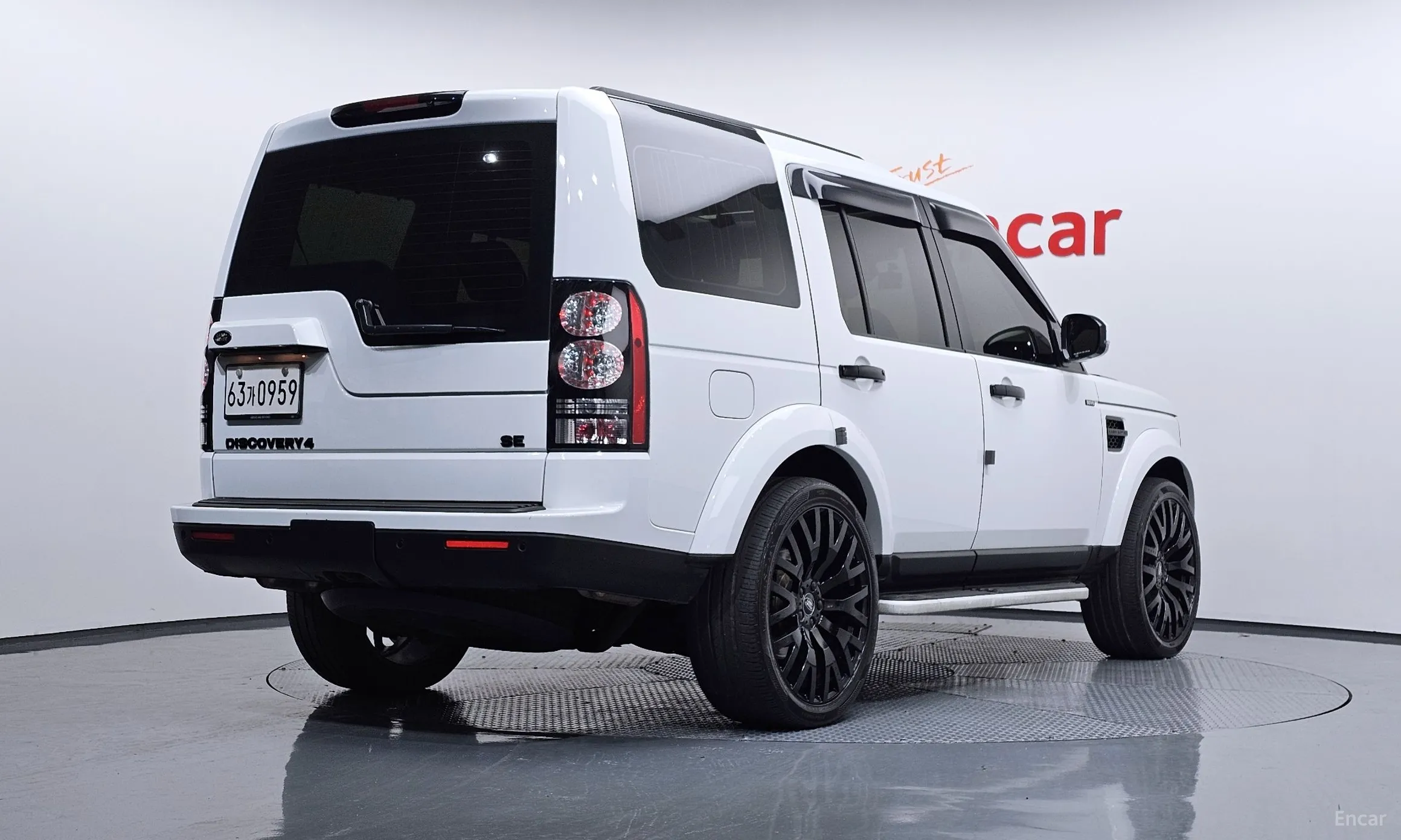 Land Rover Discovery 4 превью 2