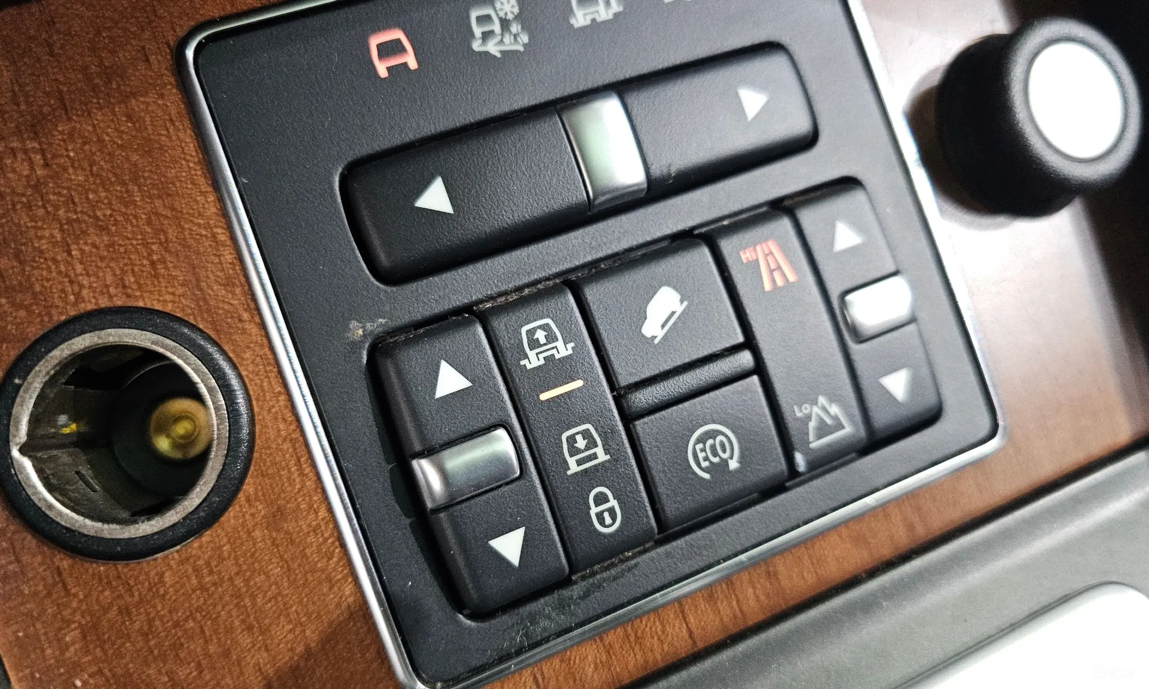 Land Rover Discovery 4 превью 17