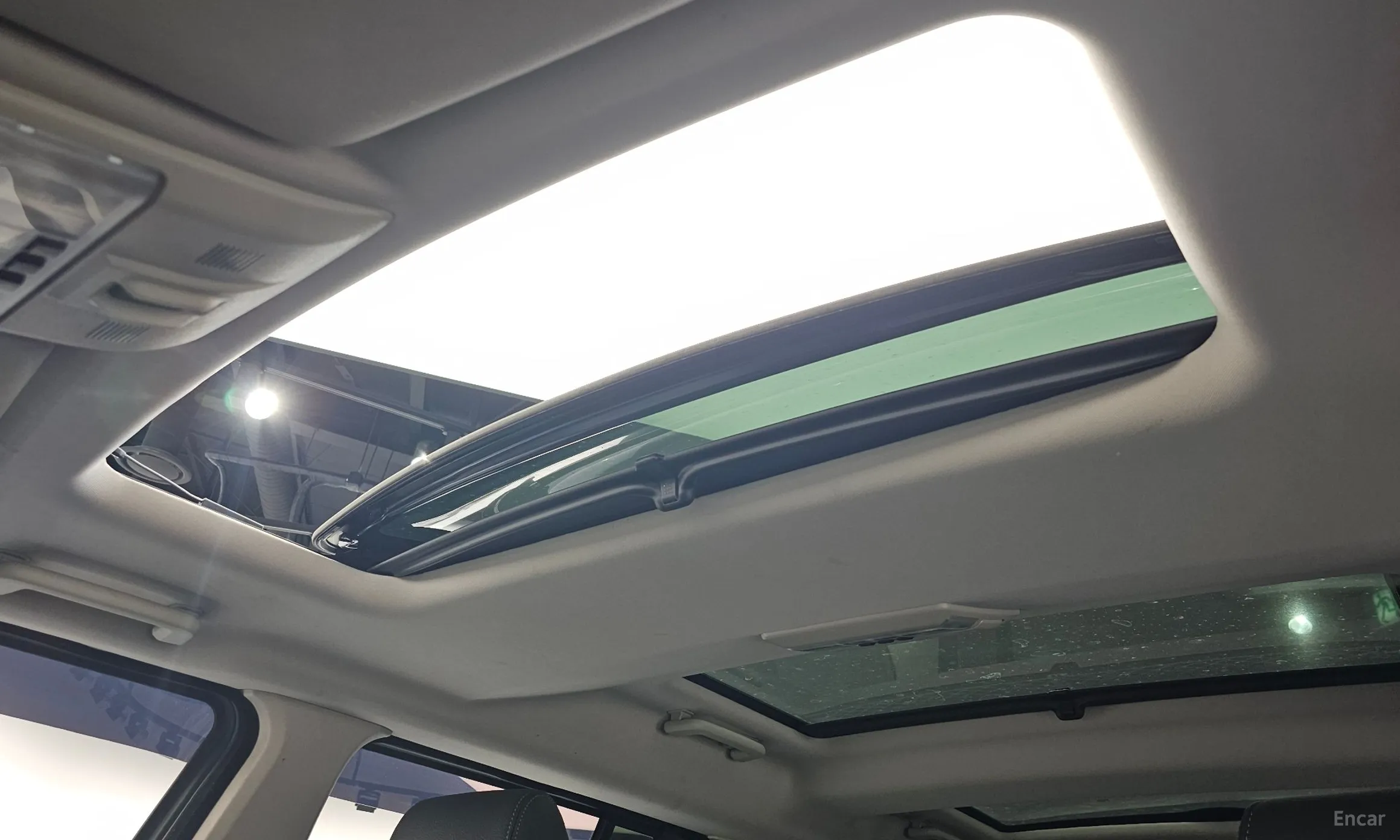 Land Rover Discovery 4 превью 19