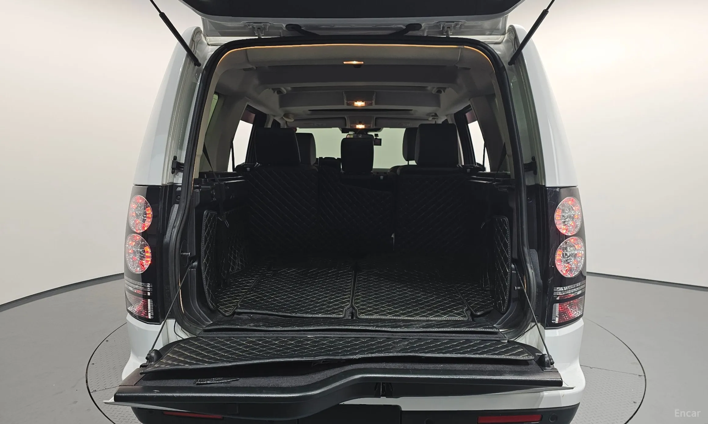 Land Rover Discovery 4 превью 20