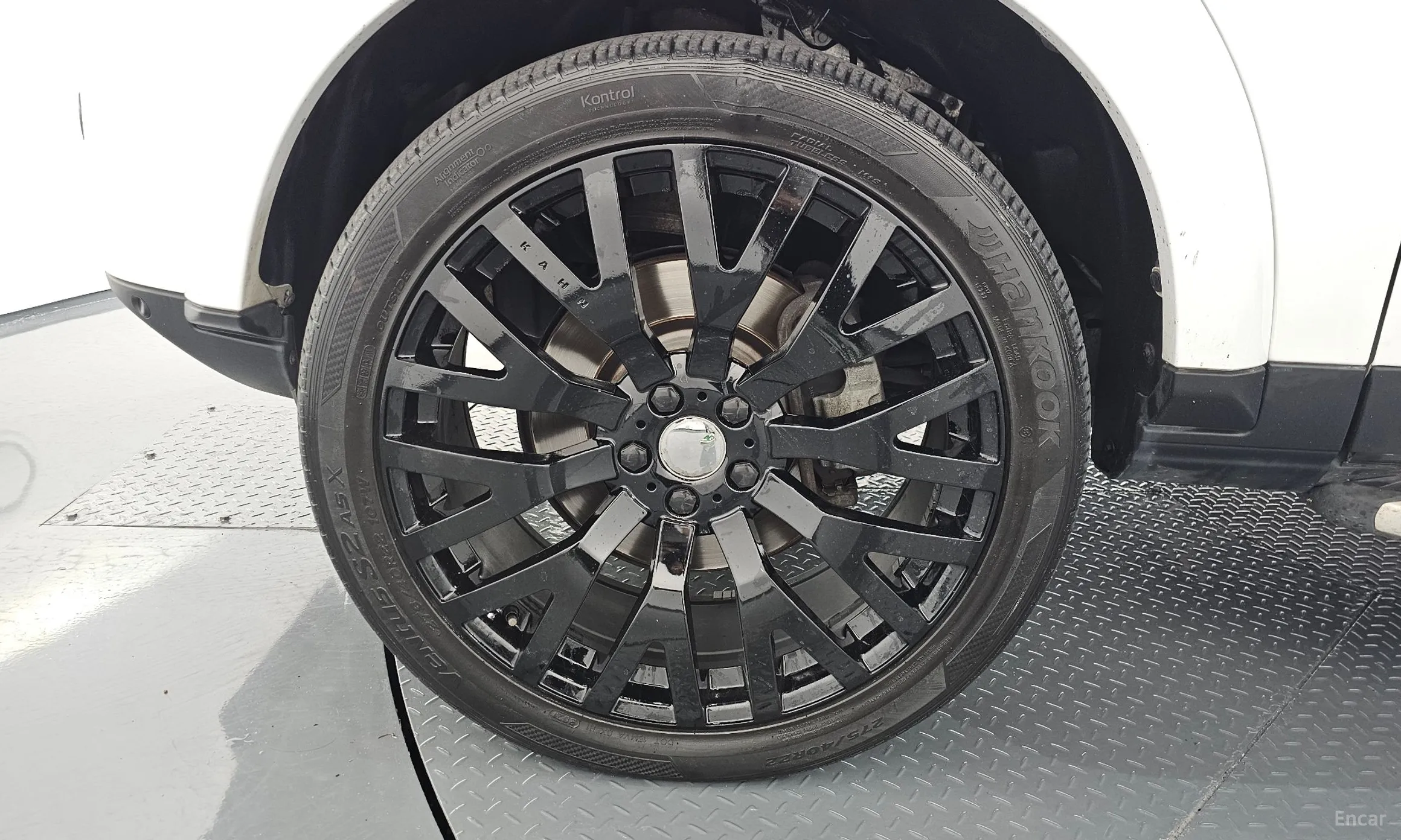 Land Rover Discovery 4 превью 5
