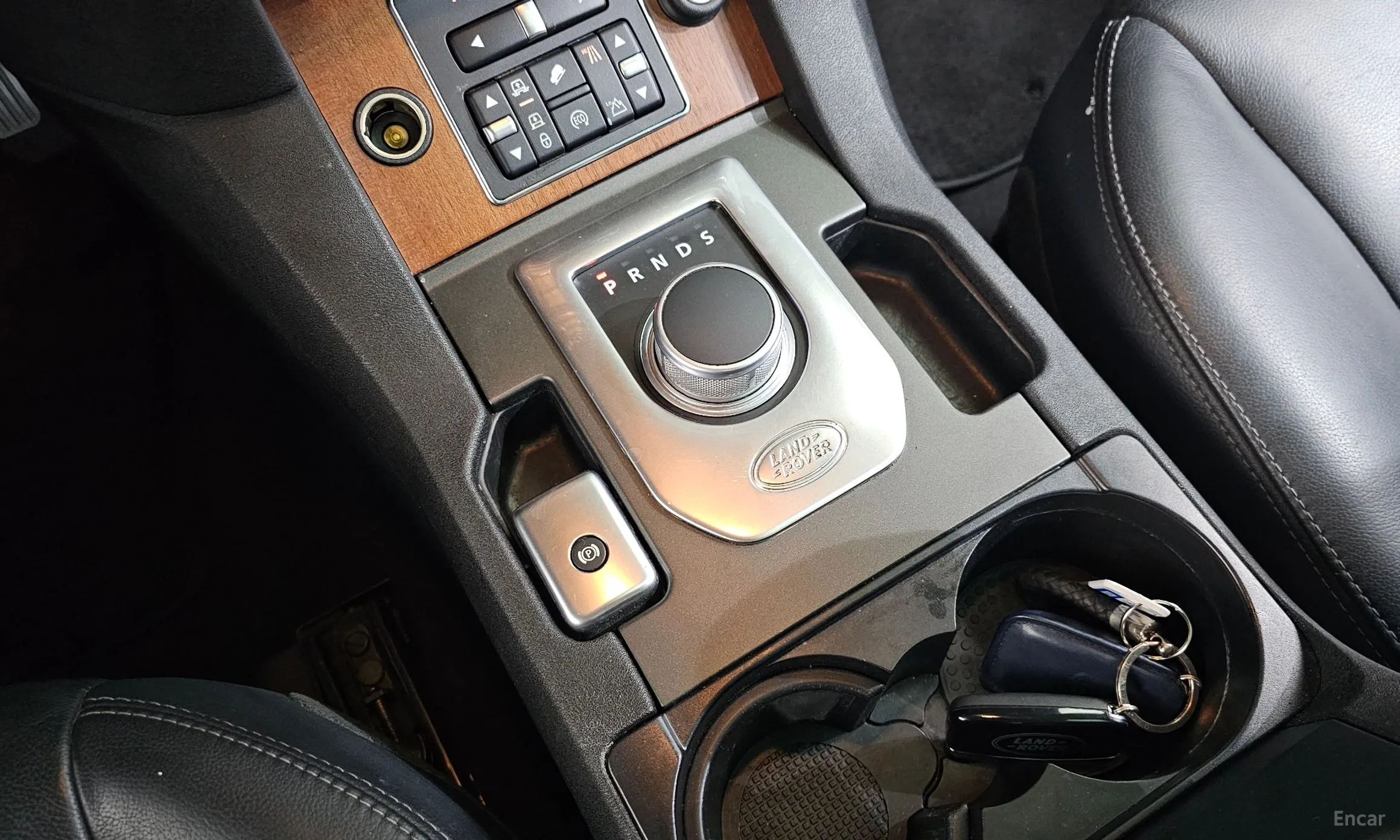 Land Rover Discovery 4 превью 9