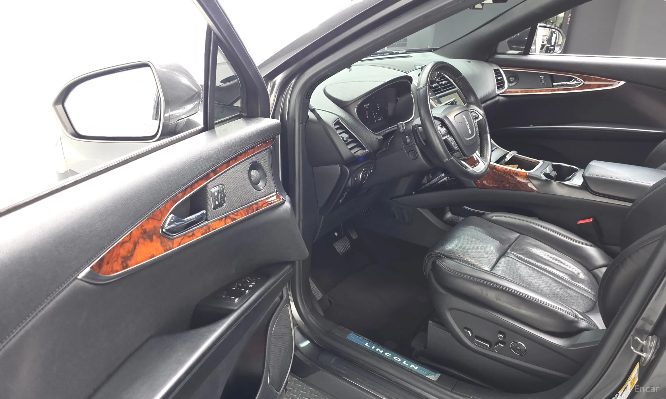 Lincoln Nautilus Gen 1 превью 11