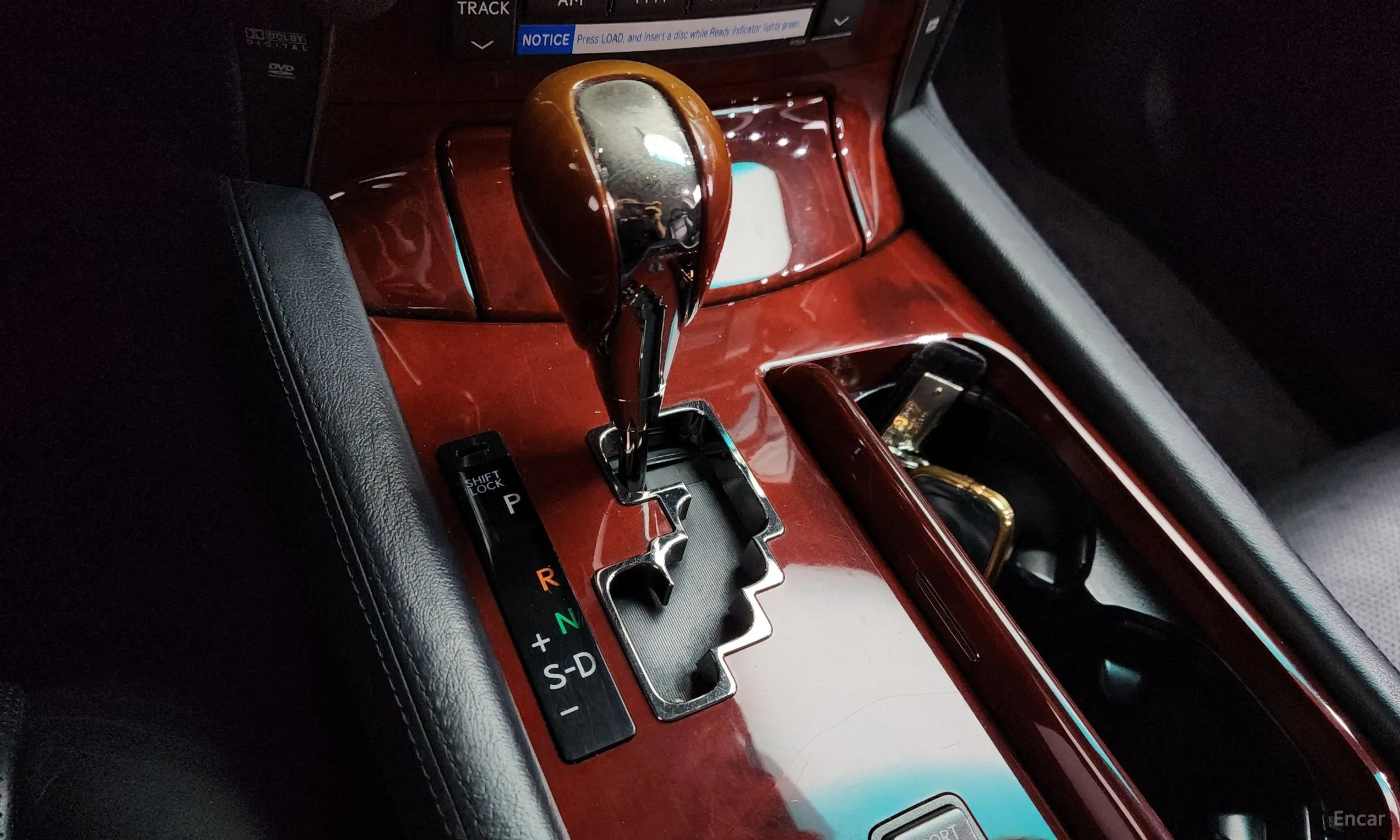 Lexus LS600hL превью 9