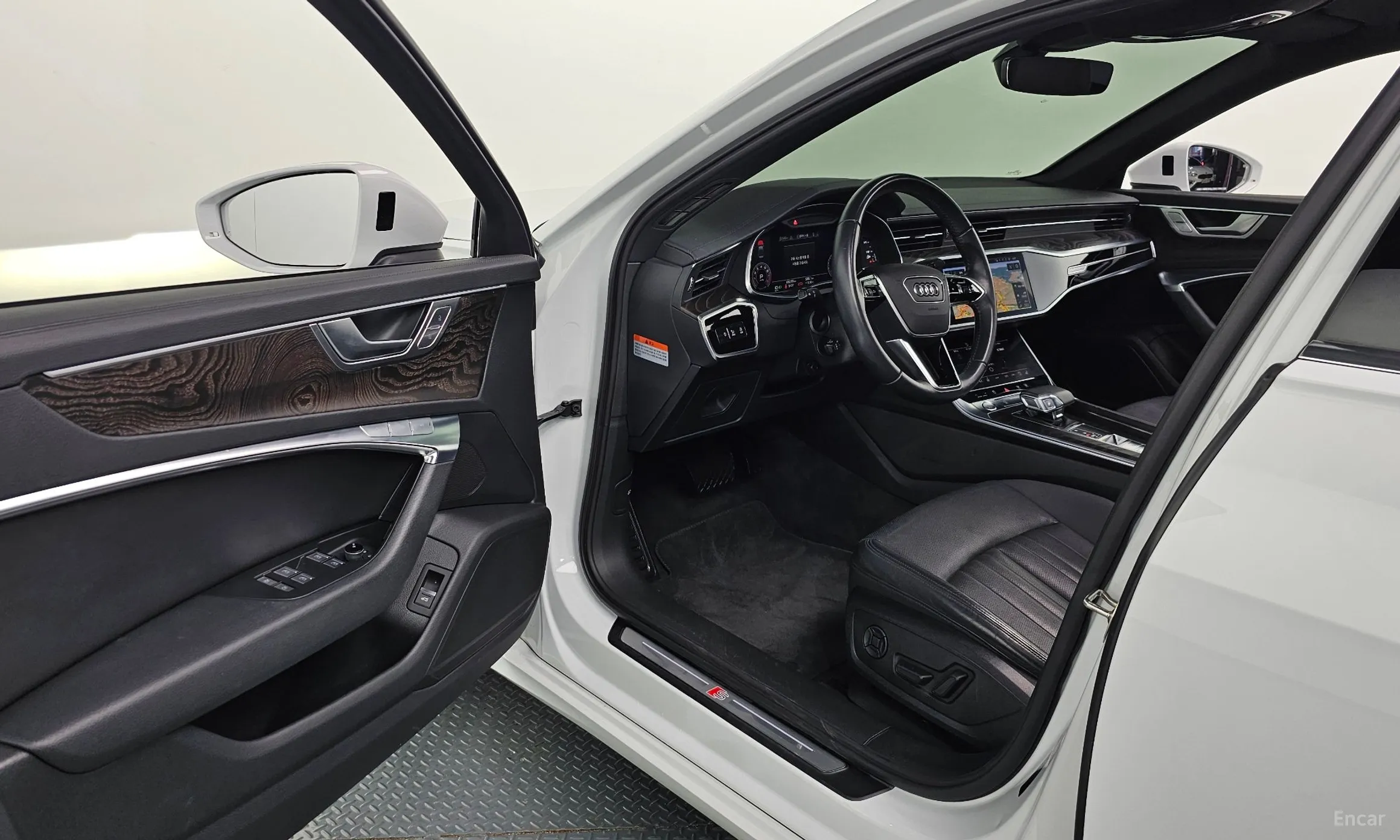 Audi A6 (C8) превью 12