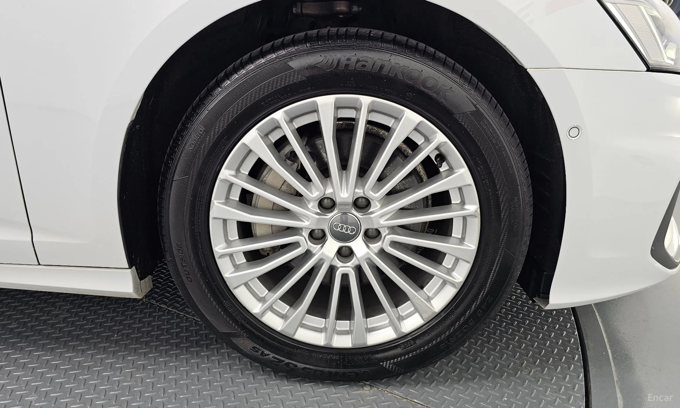 Audi A6 (C8) превью 5