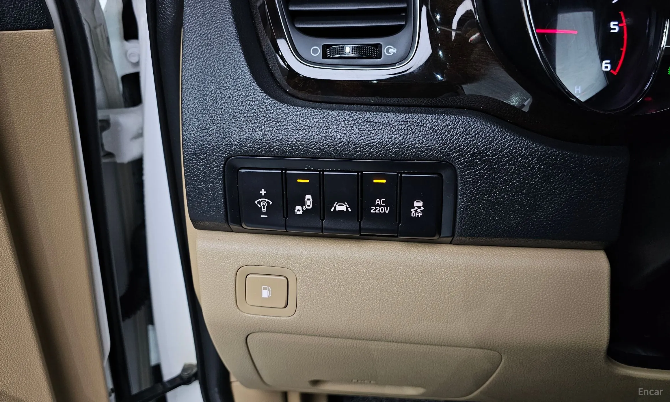 Kia Carnival превью 14
