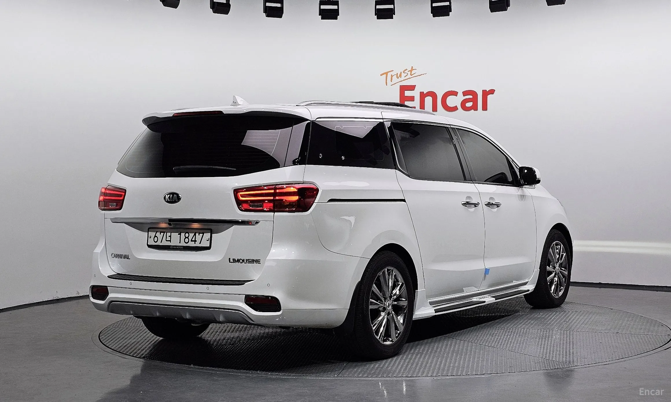 Kia Carnival превью 2