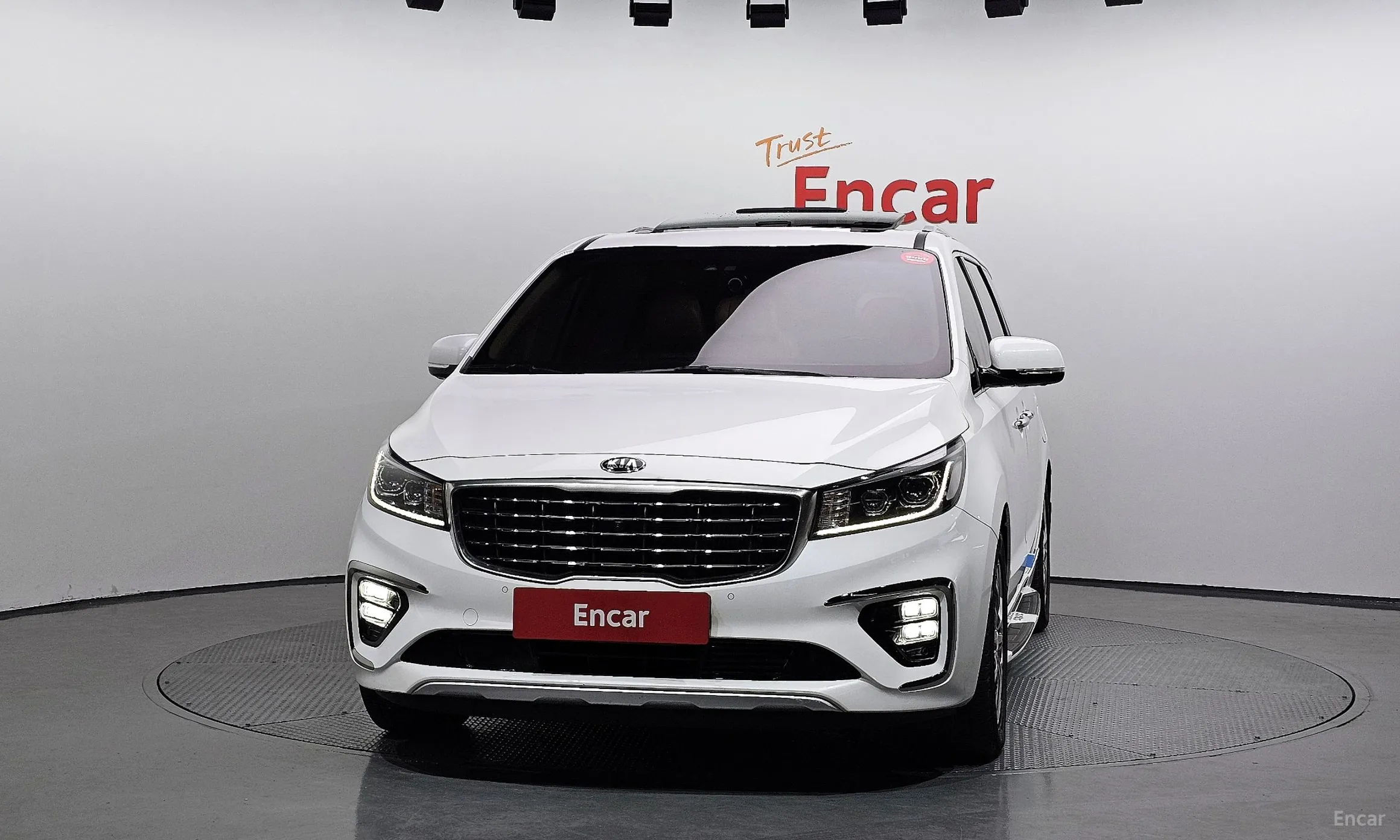 Kia Carnival превью 3