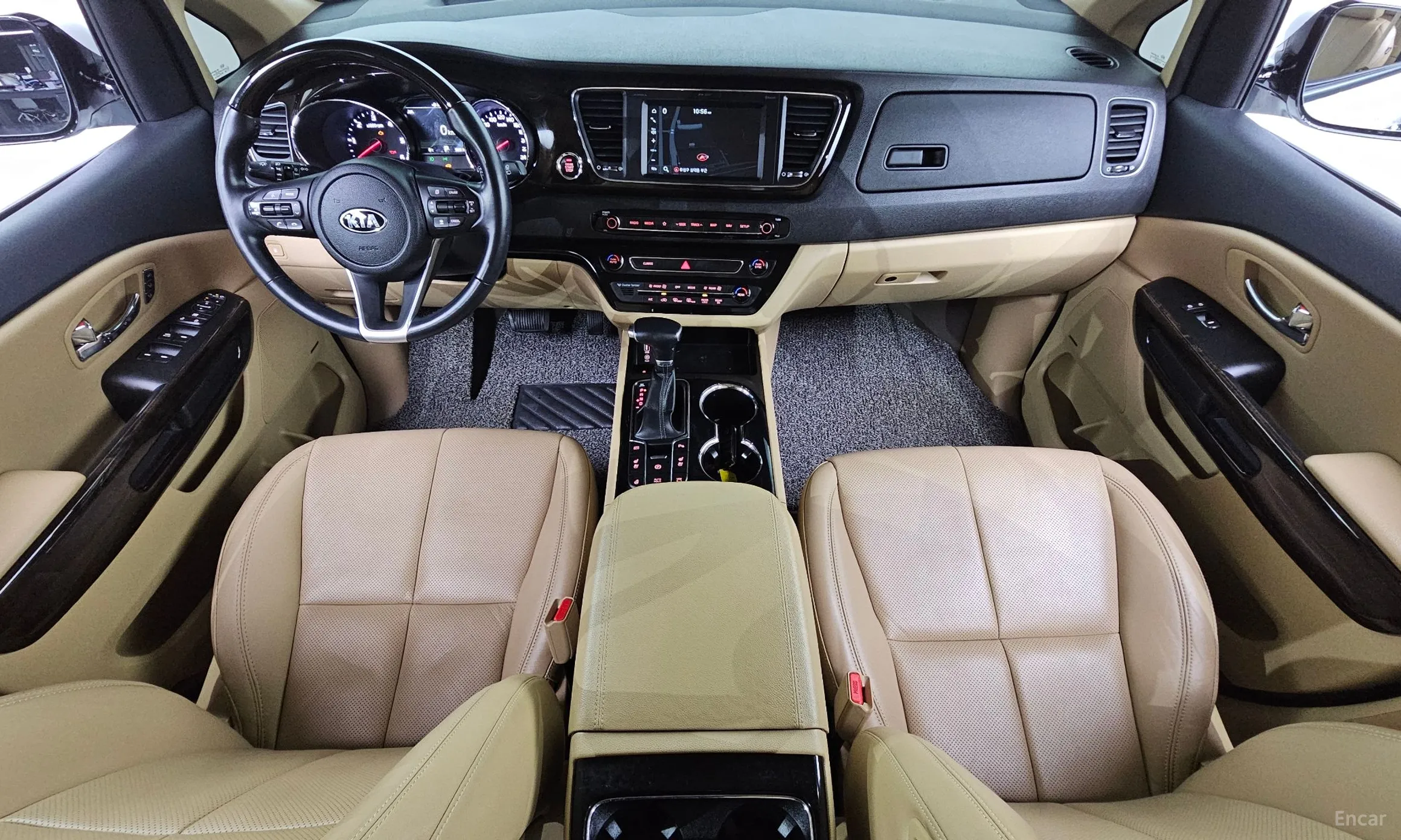 Kia Carnival превью 7