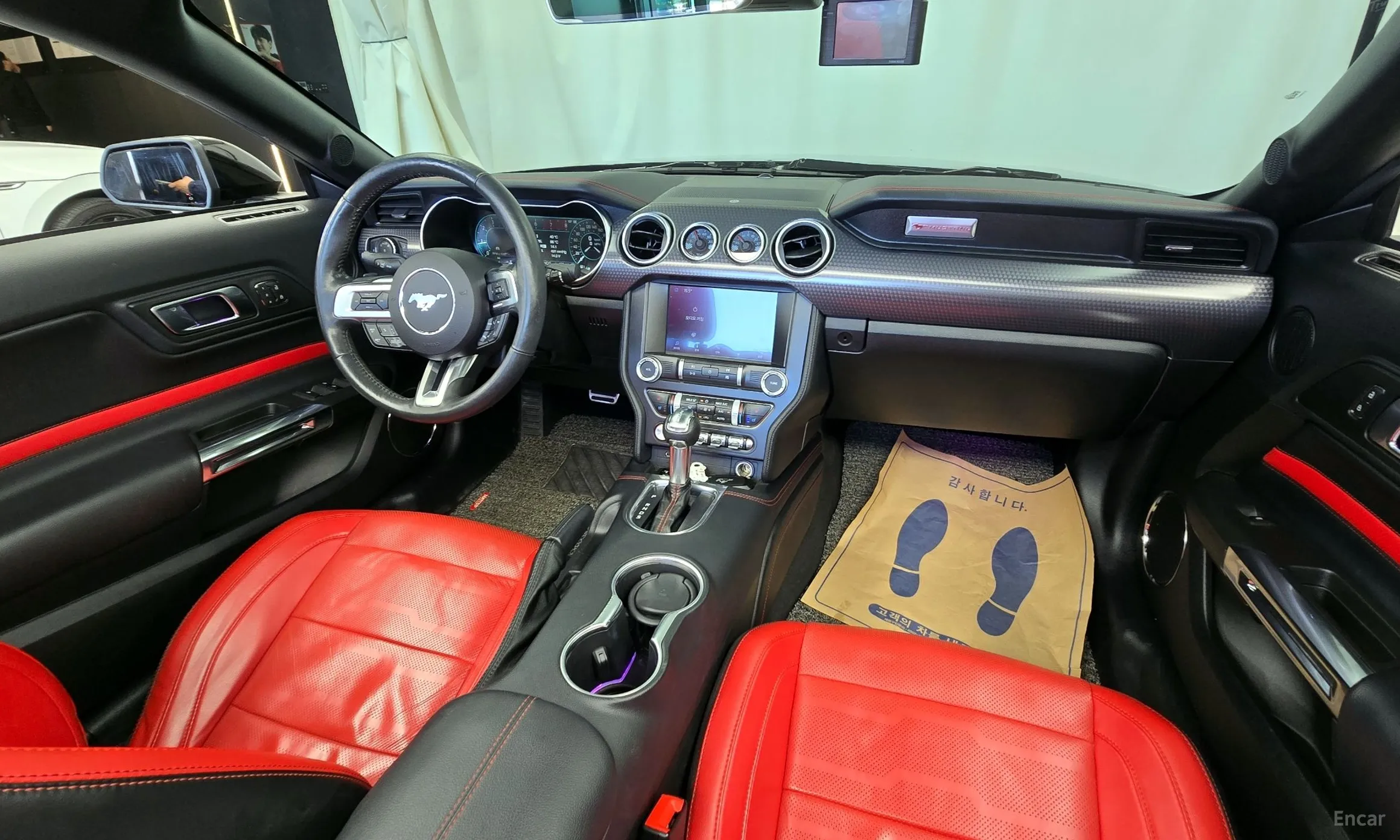 Ford Mustang превью 7