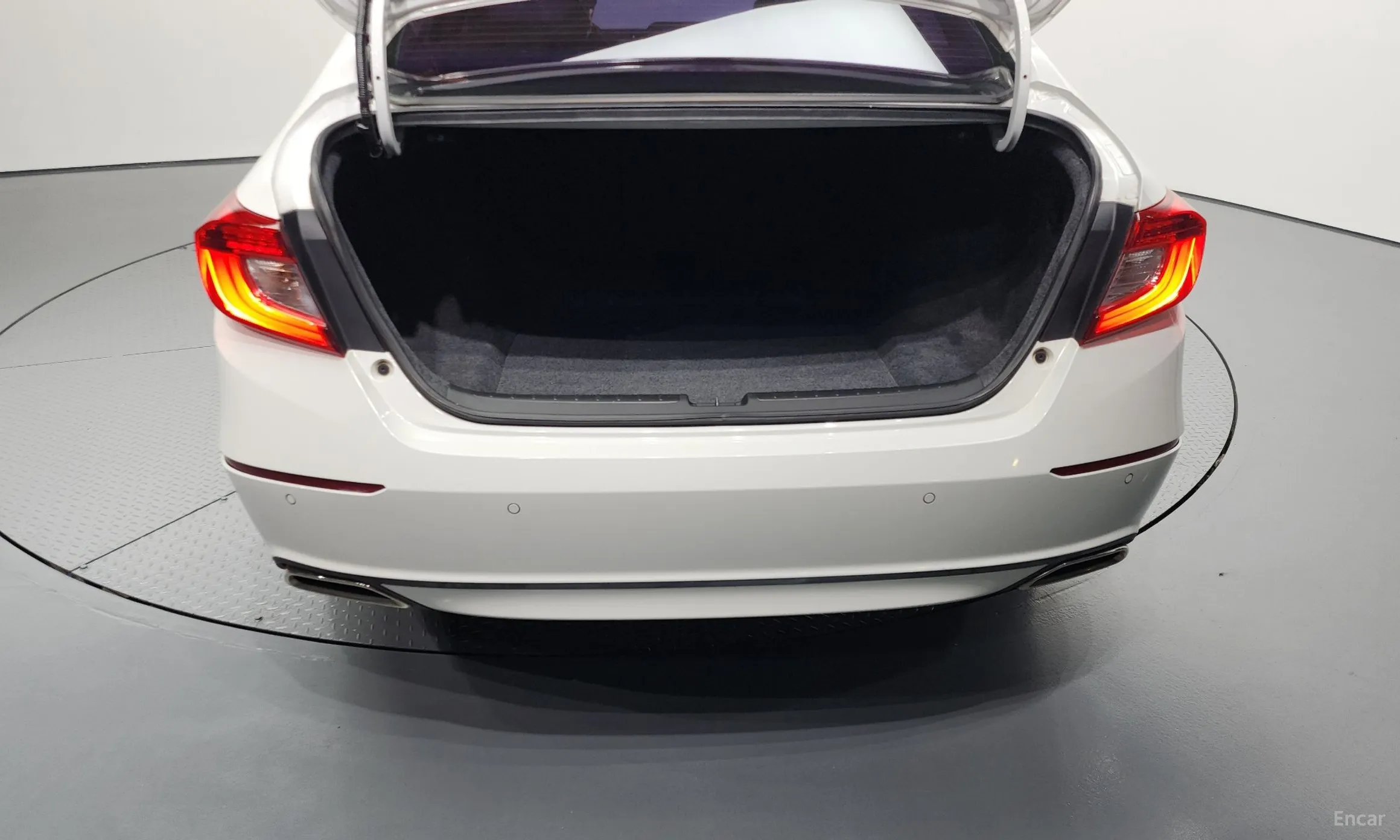 Honda Accord 10th Generation превью 20