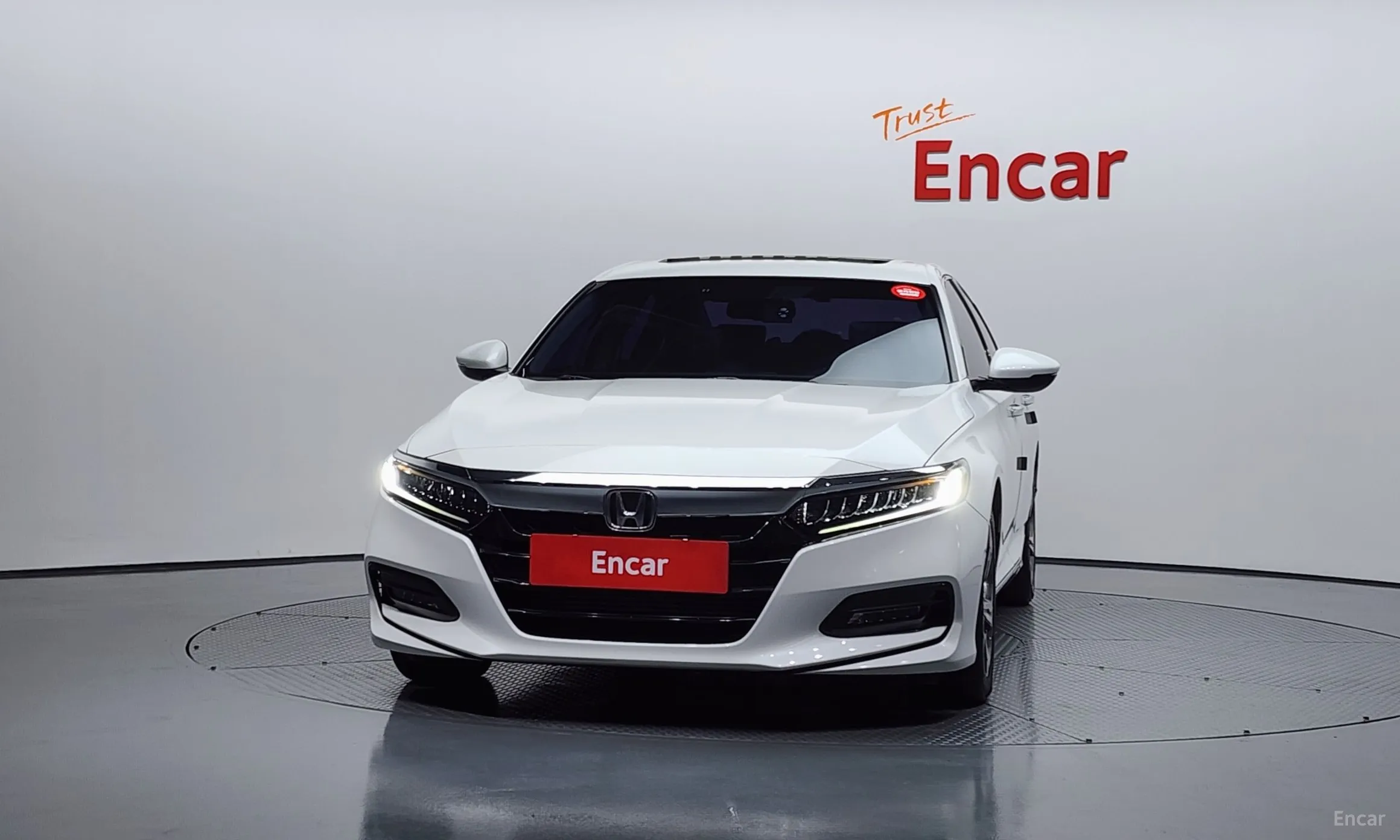 Honda Accord 10th Generation превью 3