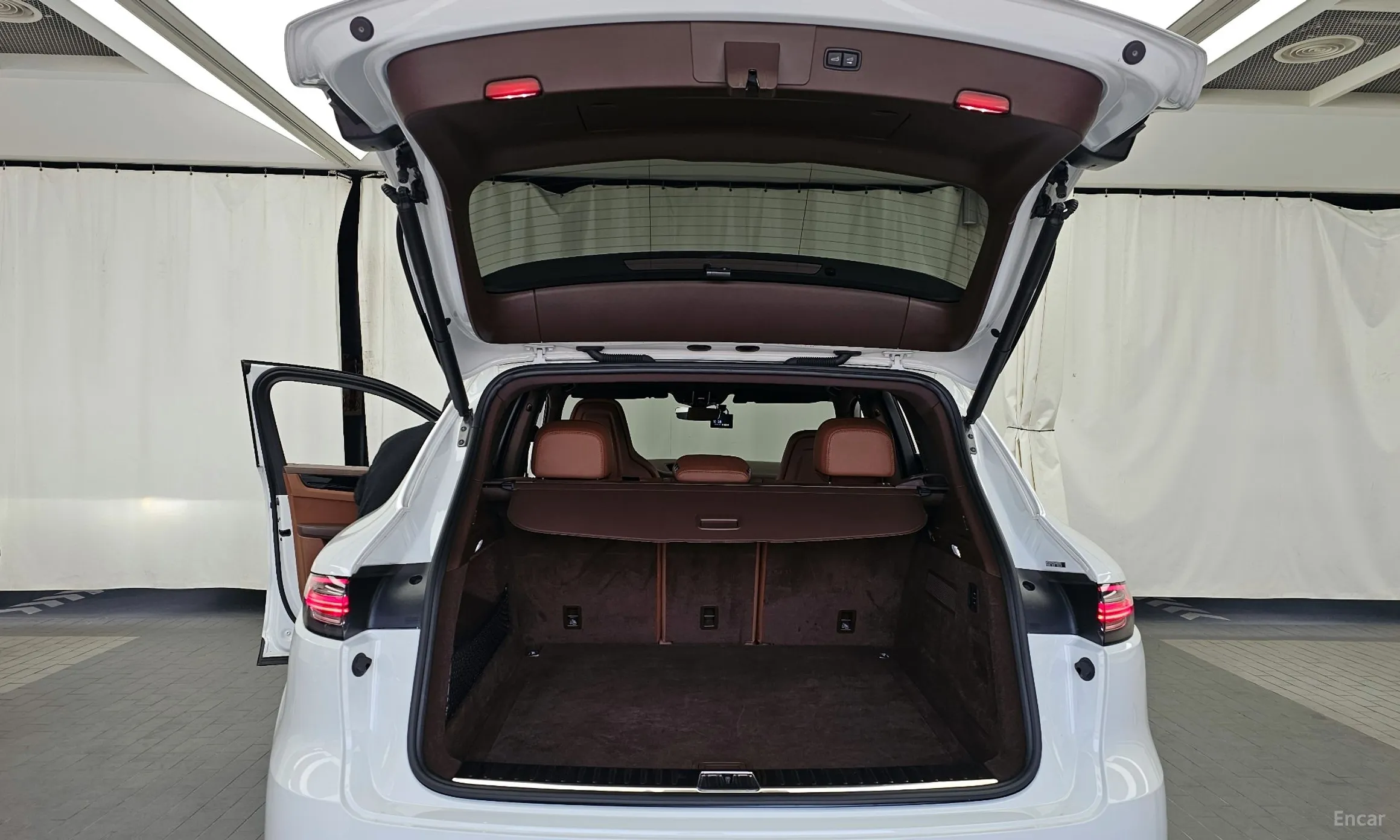 Porsche Cayenne (PO536) превью 20