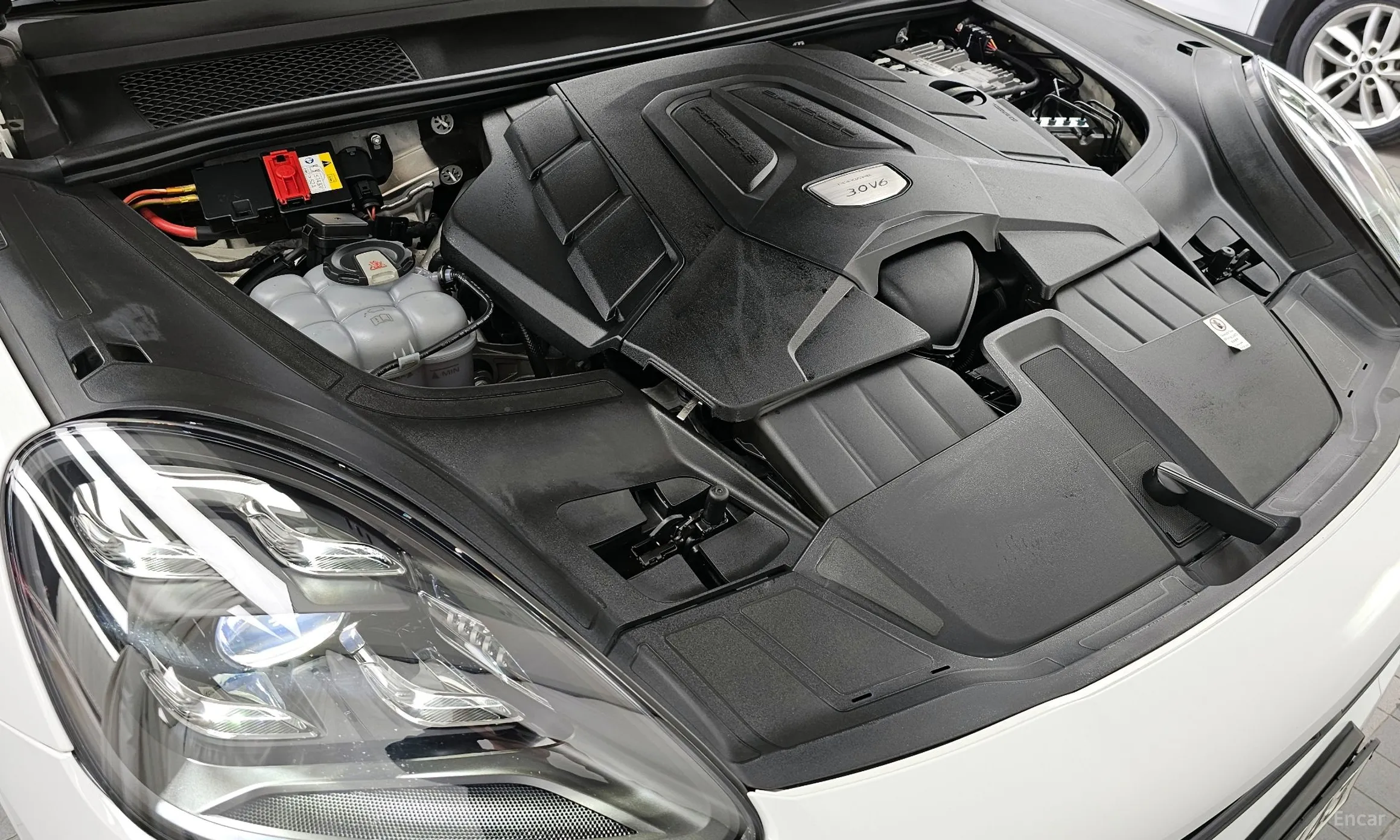 Porsche Cayenne (PO536) превью 6