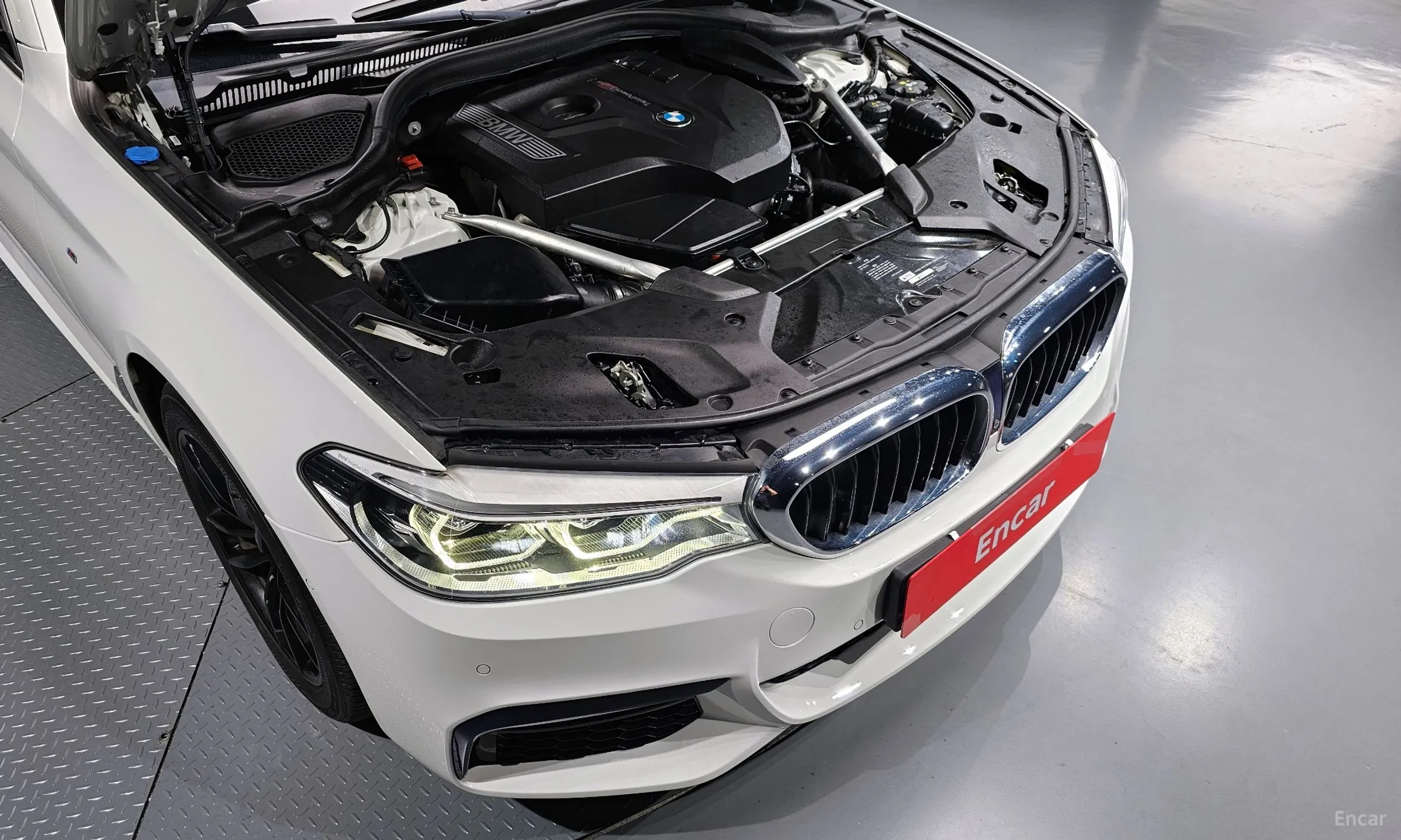 BMW 5 Series (G30) превью 6