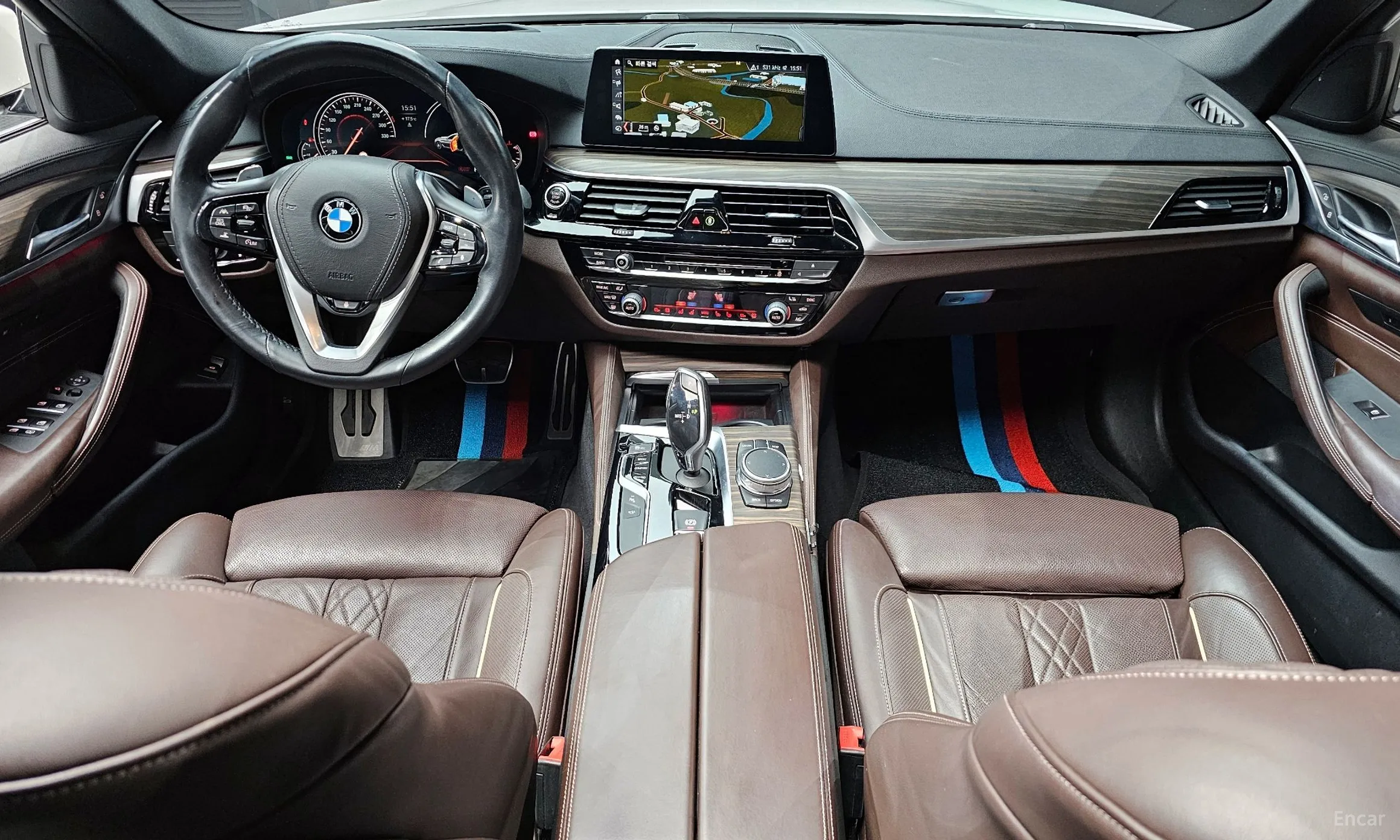 BMW 5 Series (G30) превью 7