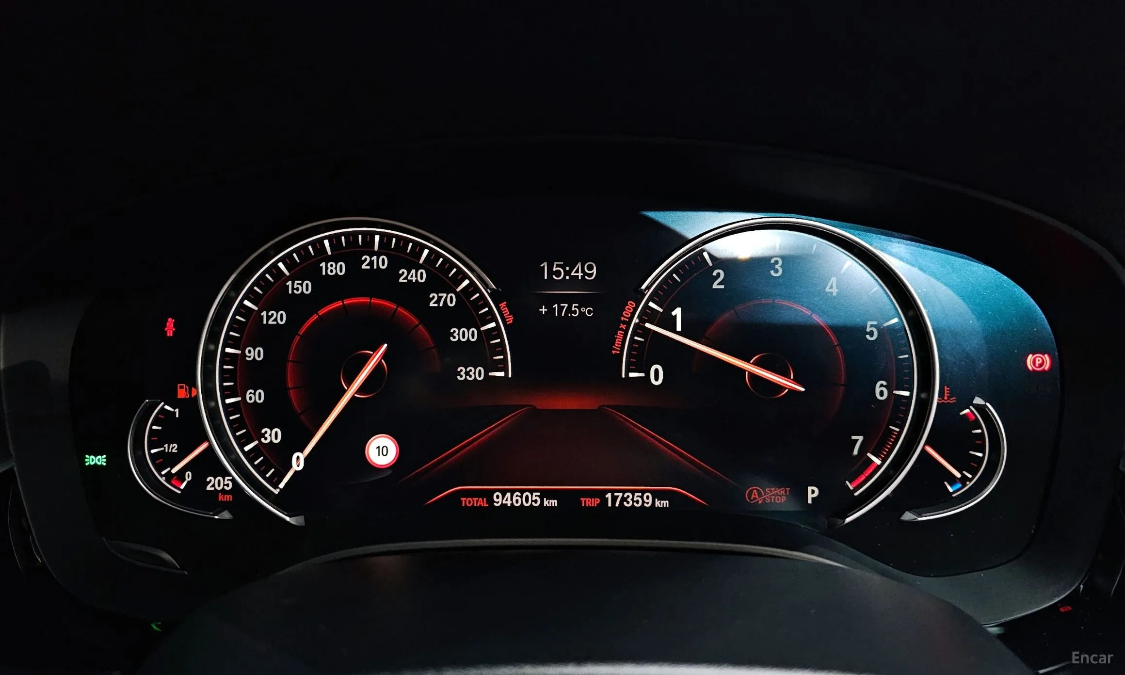 BMW 5 Series (G30) превью 8