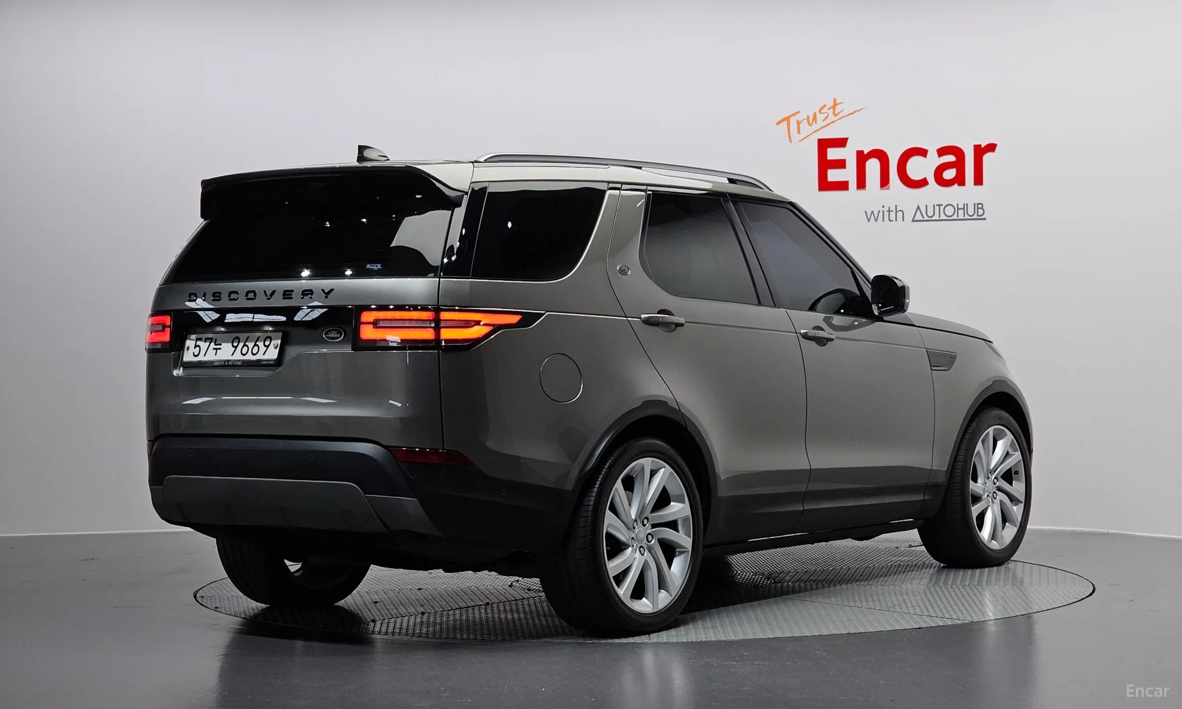 Land Rover Discovery 5 превью 2