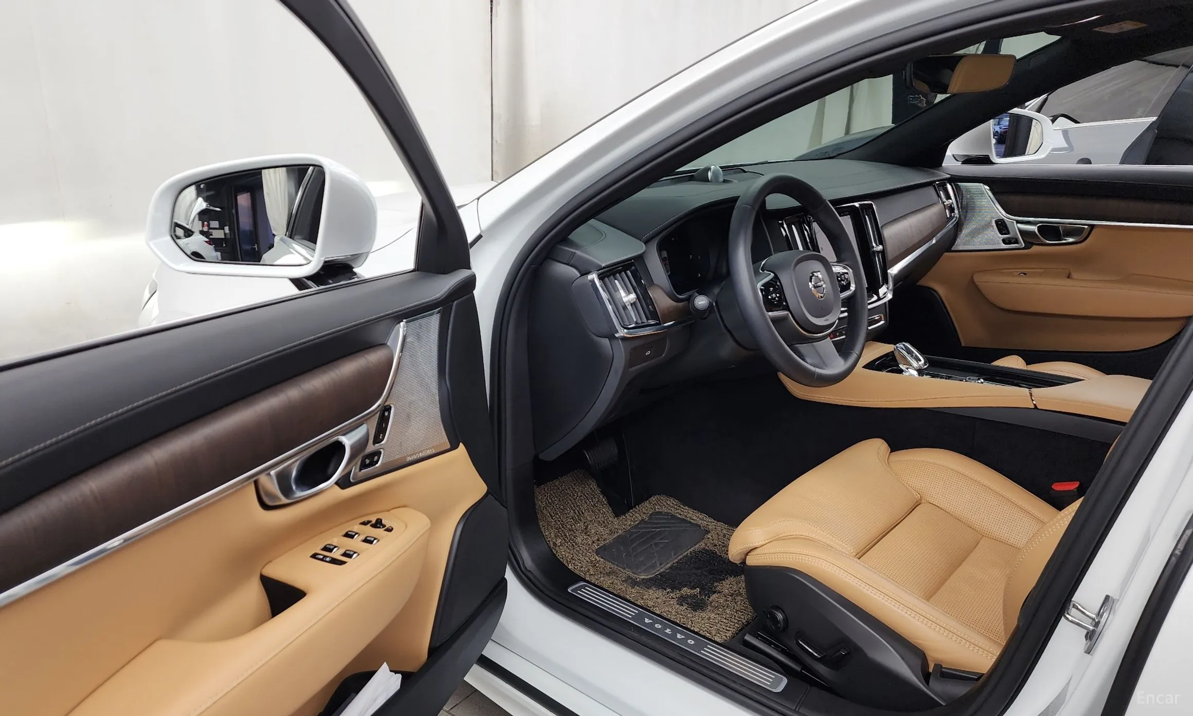 Volvo S90 превью 10