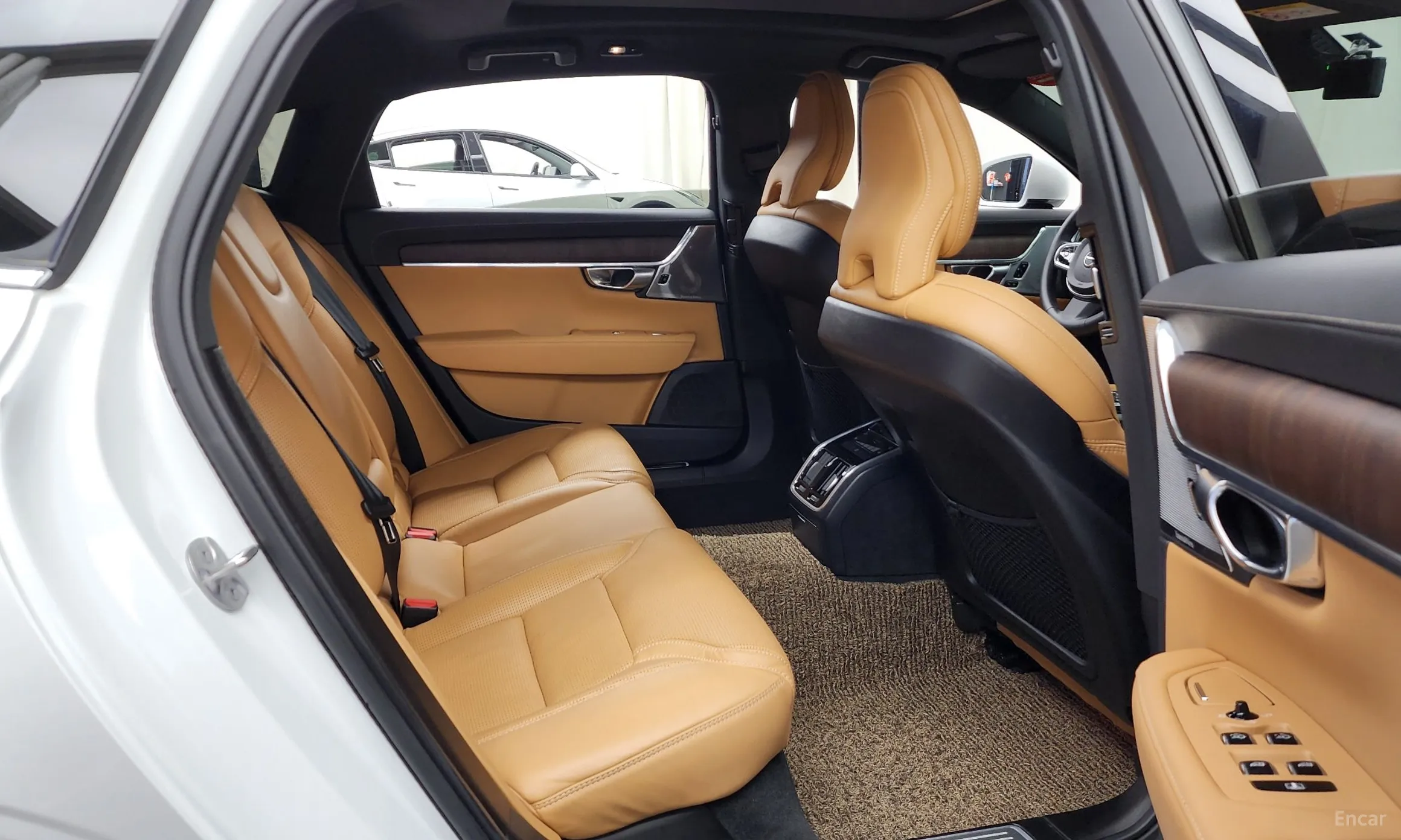 Volvo S90 превью 12