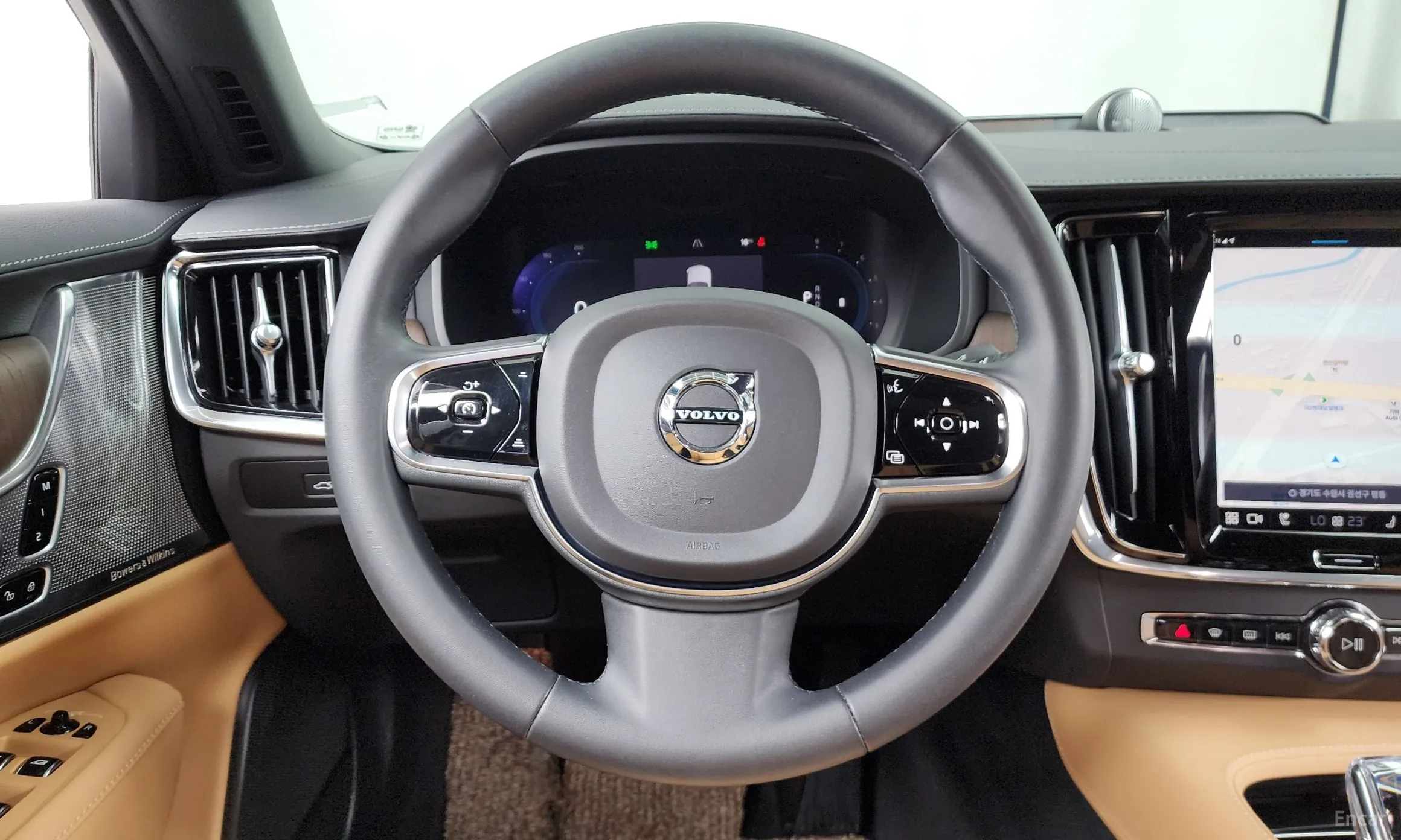 Volvo S90 превью 13