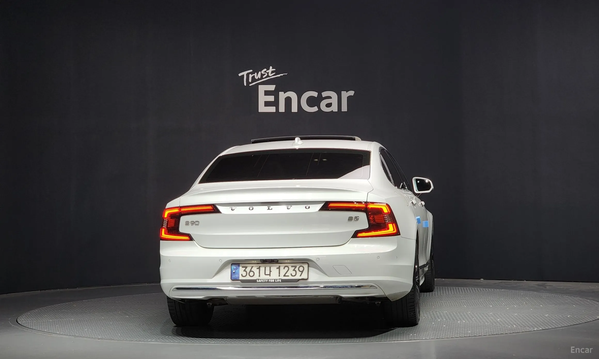 Volvo S90 превью 4