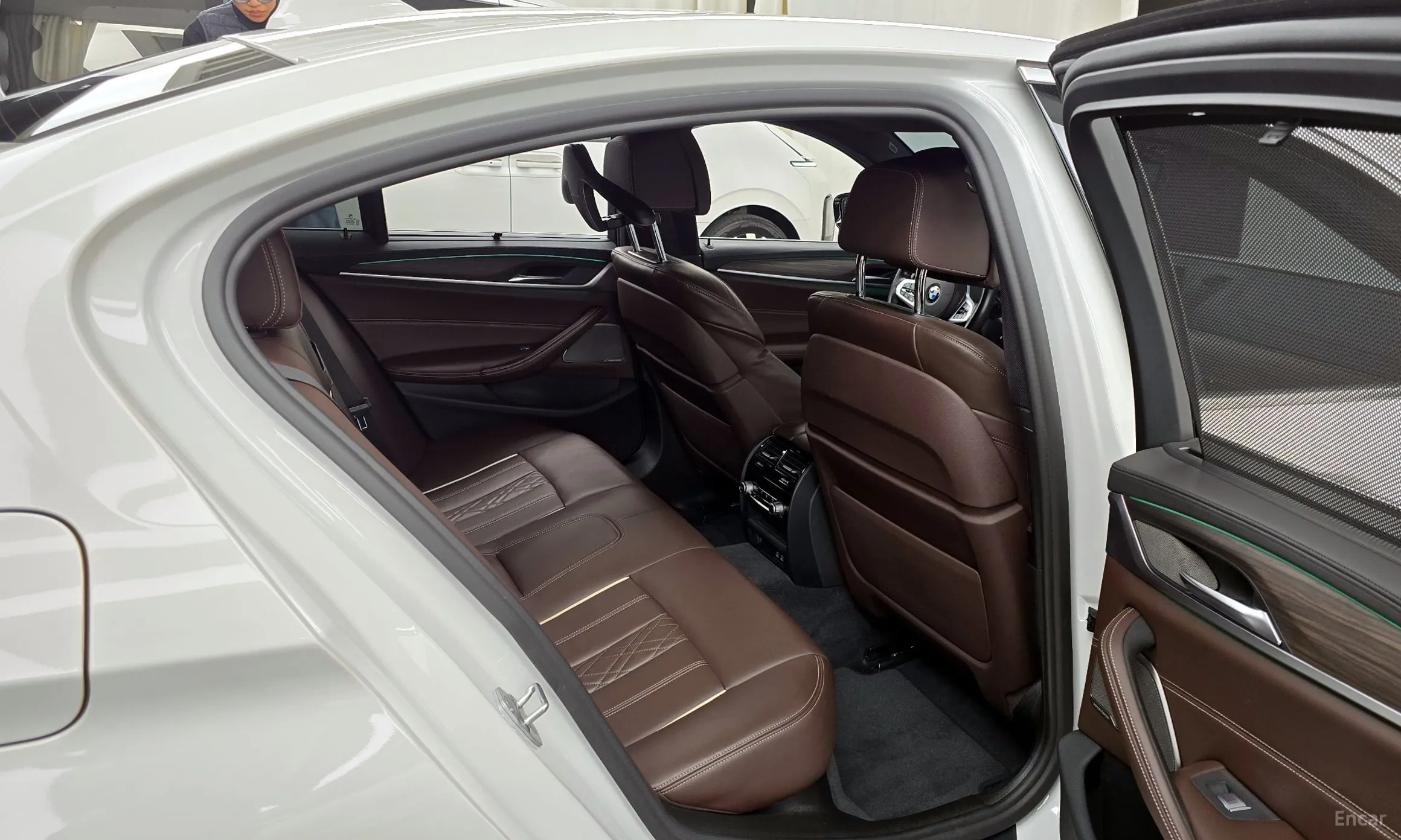 BMW 5 Series (G30) превью 12