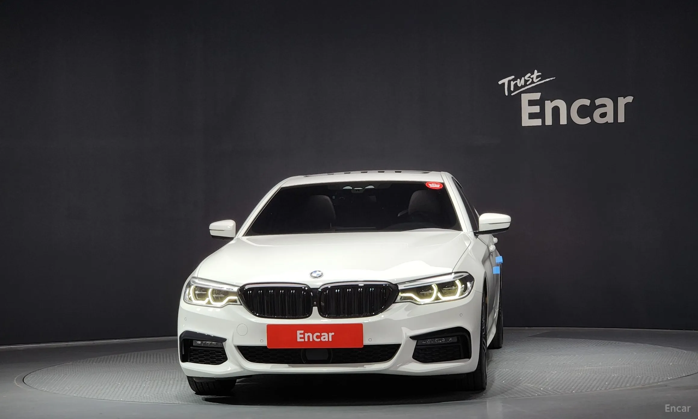 BMW 5 Series (G30) превью 3