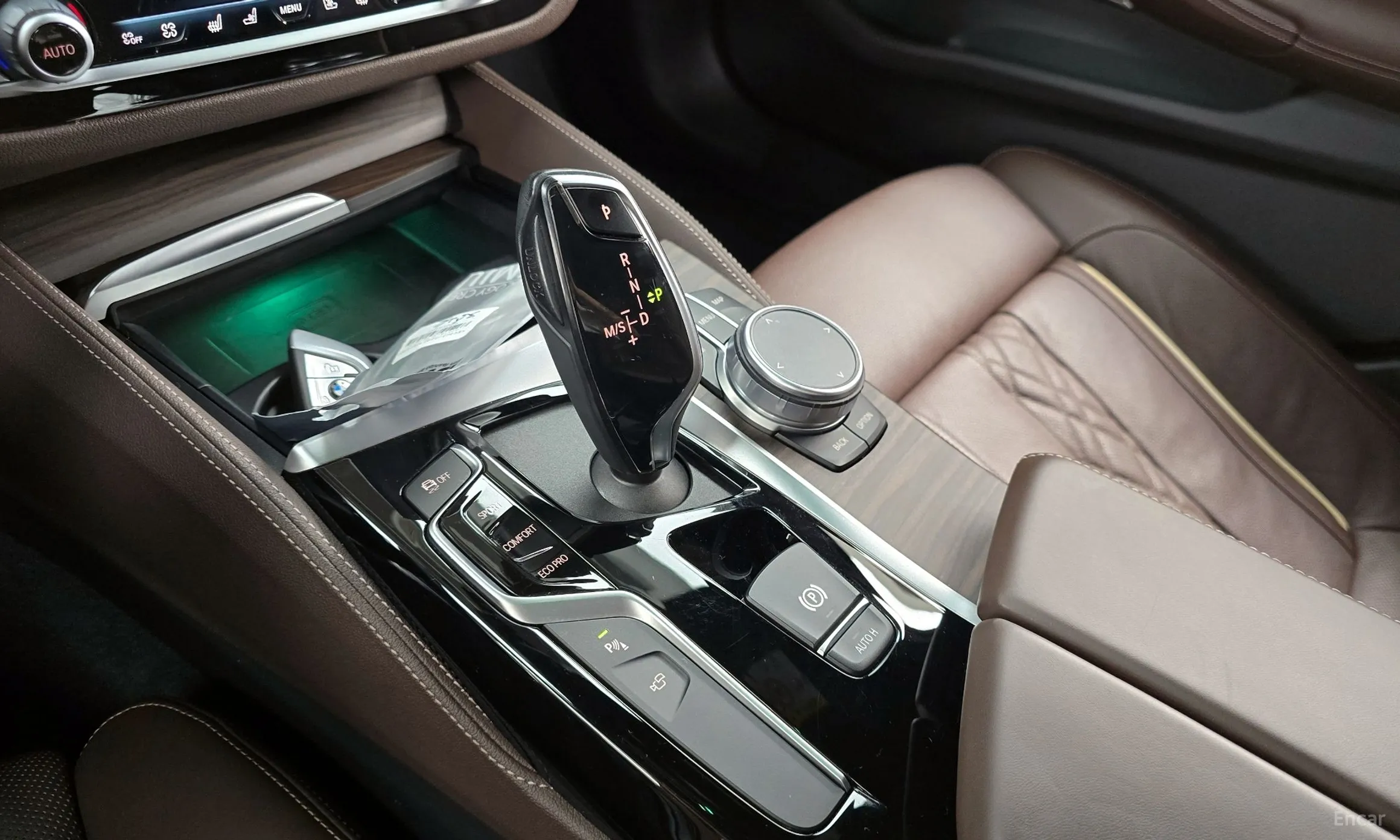 BMW 5 Series (G30) превью 9