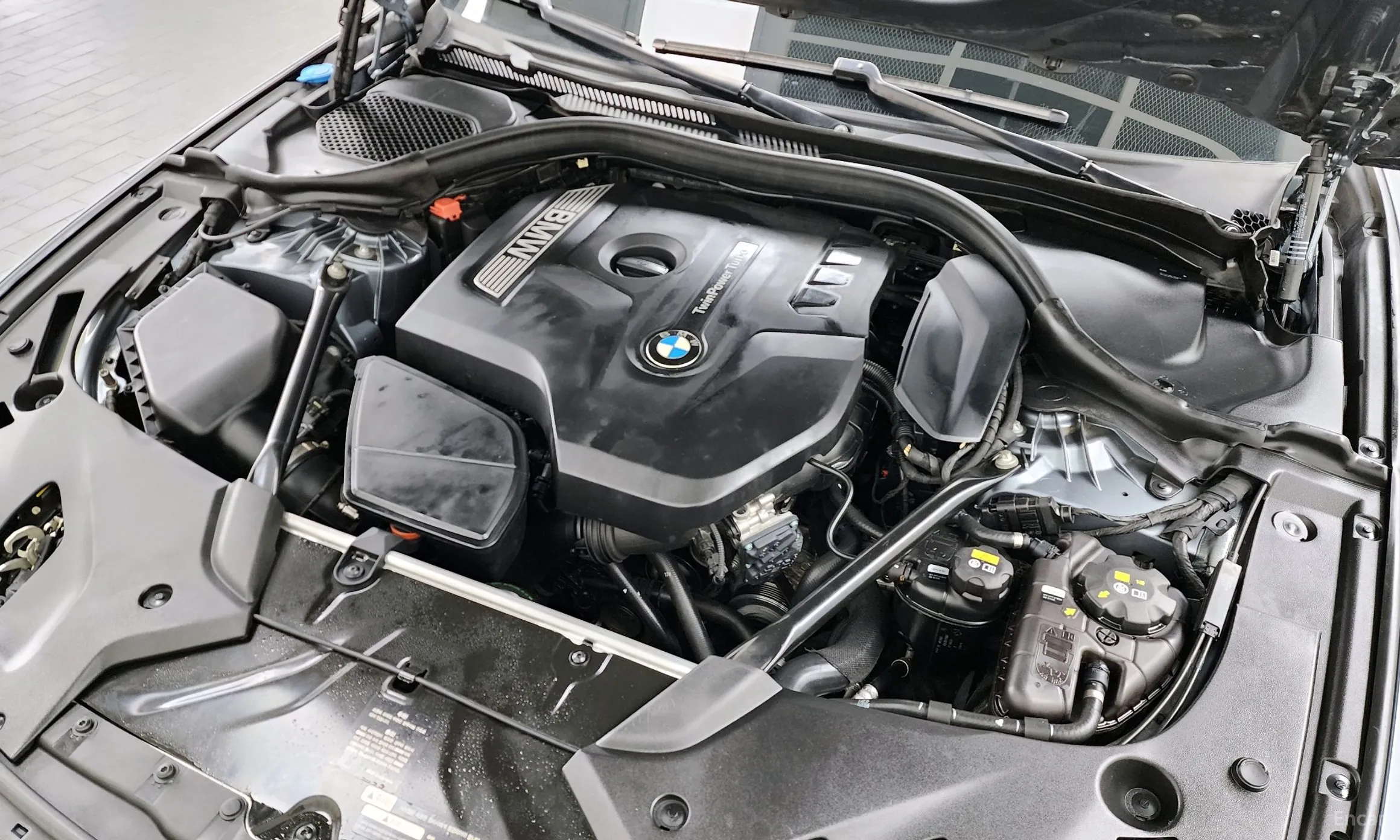 BMW 5 Series (G30) превью 6