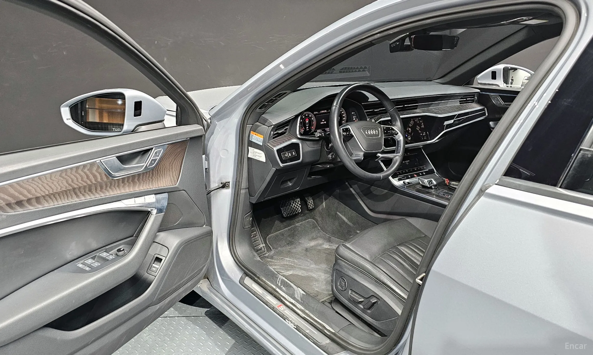 Audi A6 (C8) превью 11