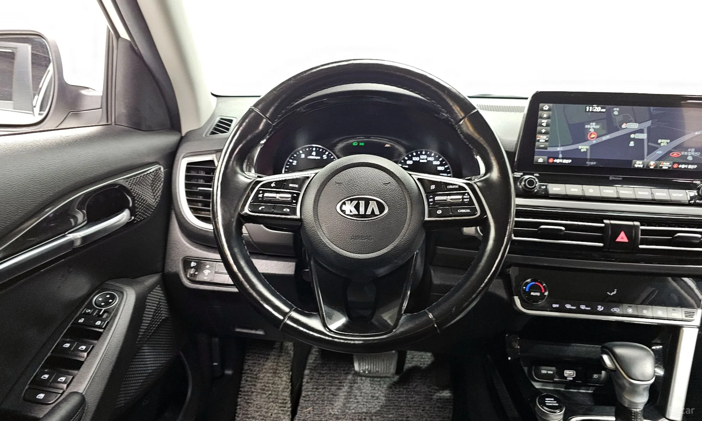 Kia Seltos превью 13