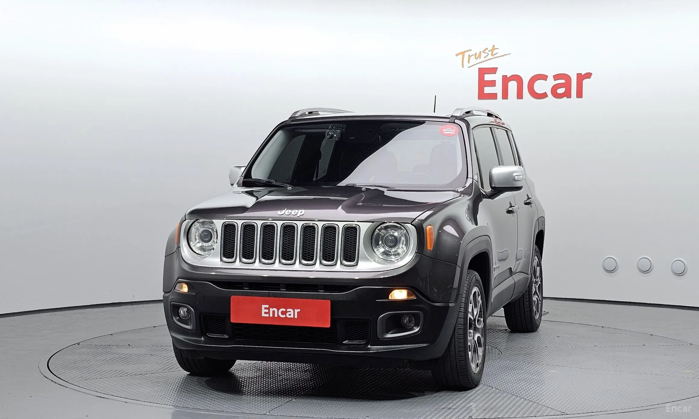 Jeep Renegade превью 3