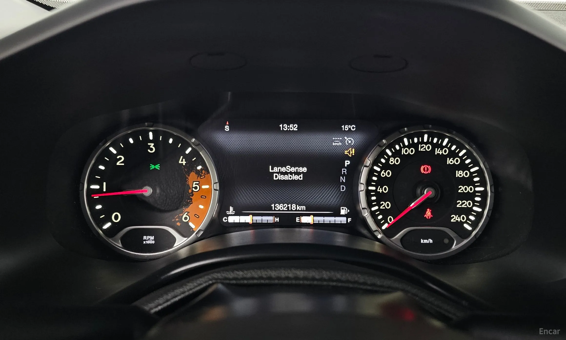 Jeep Renegade превью 8