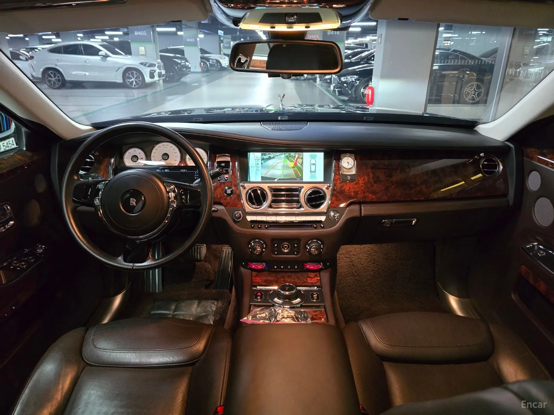 Rolls-Royce Ghost превью 12