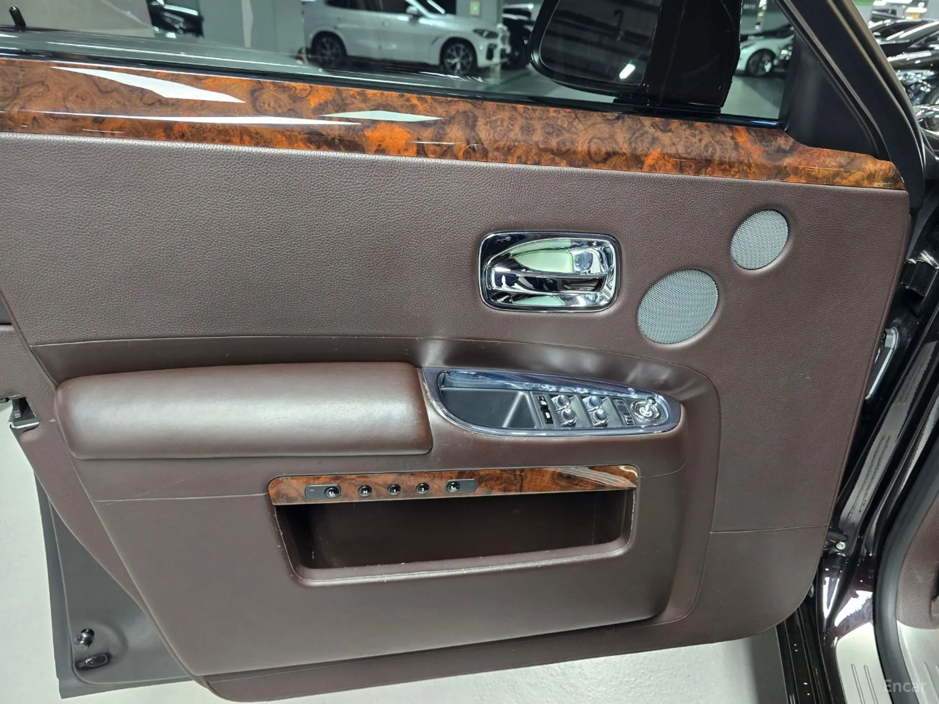 Rolls-Royce Ghost превью 16
