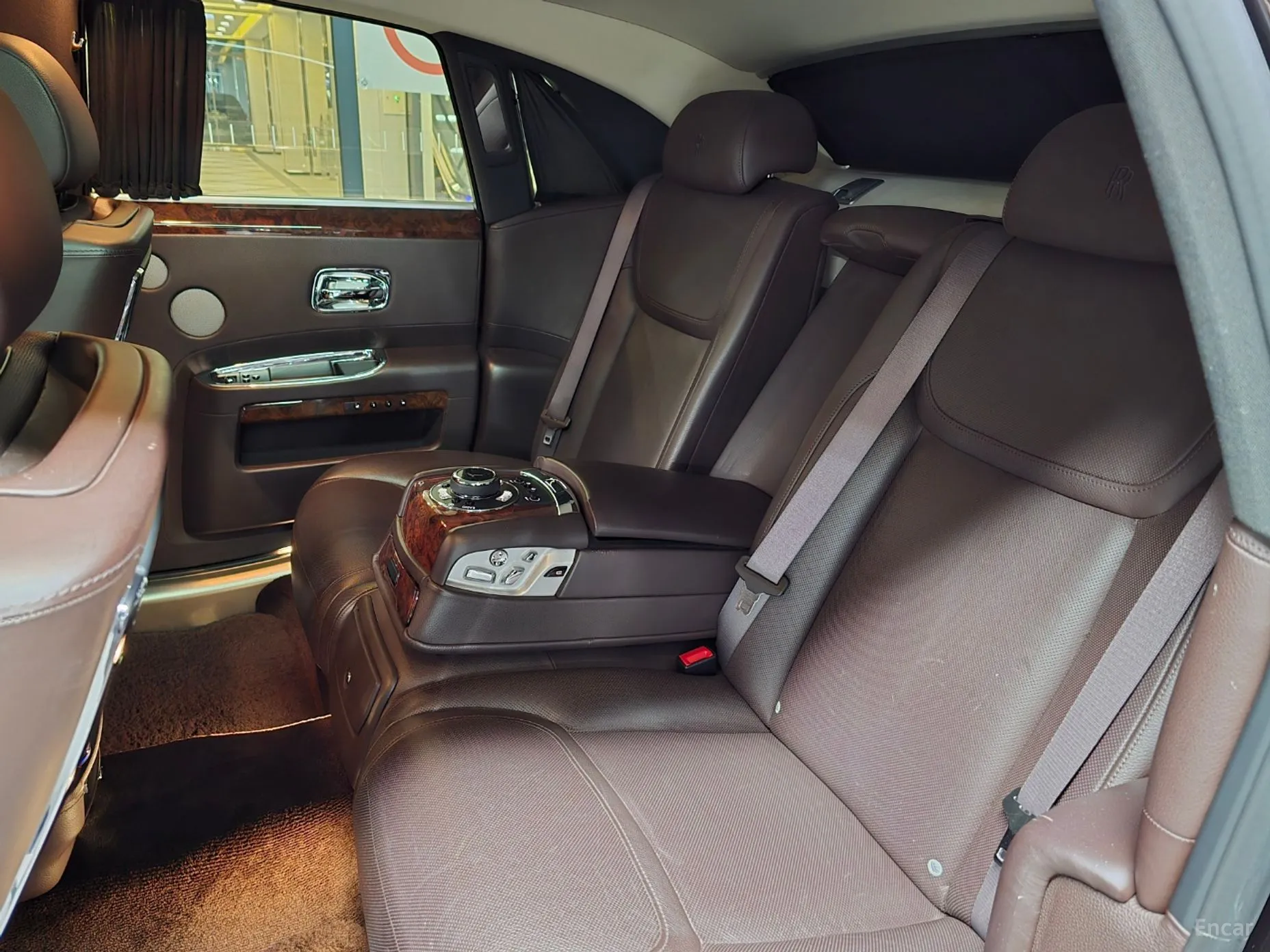 Rolls-Royce Ghost превью 9