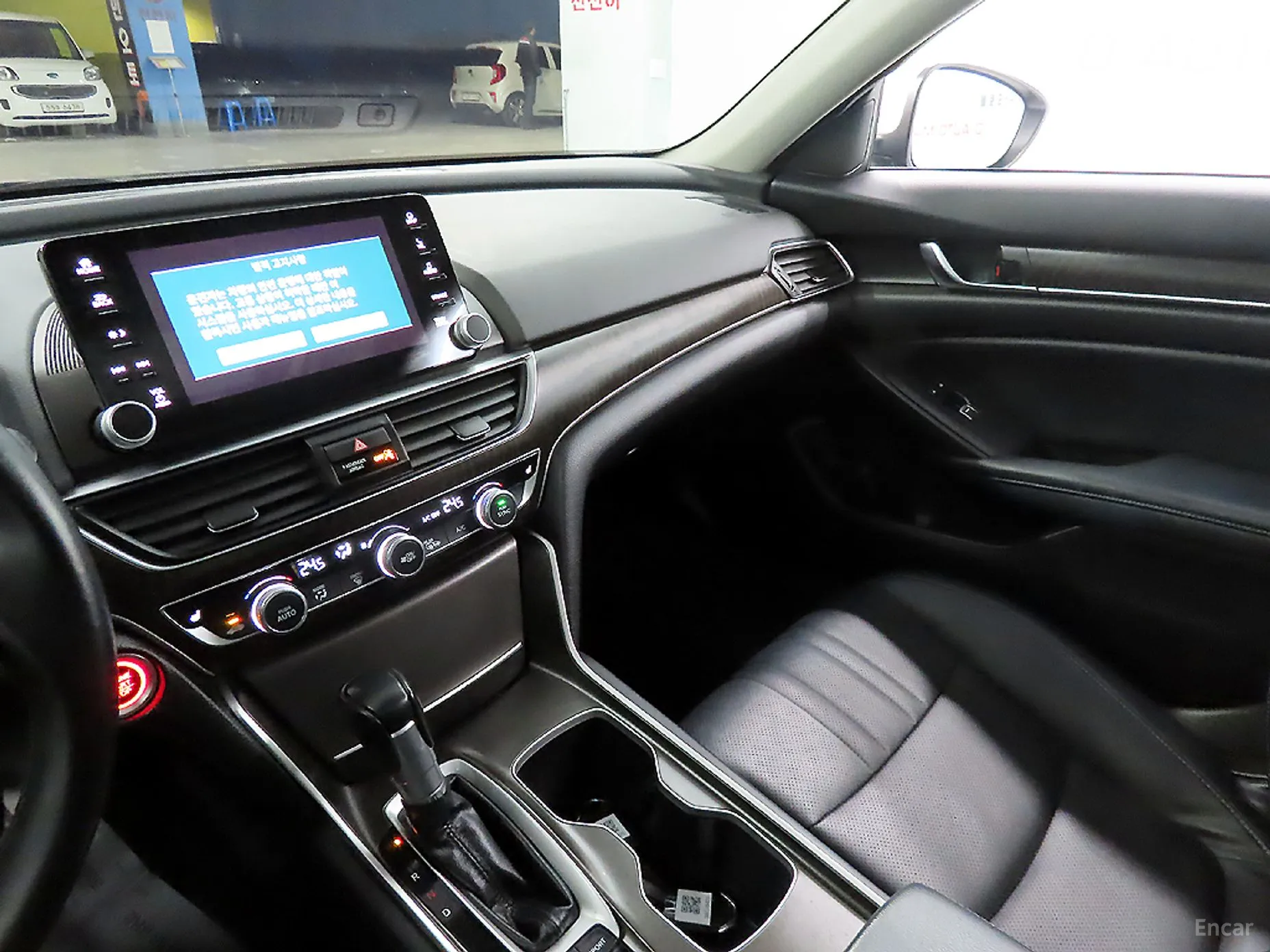 Honda Accord 10th Generation превью 11