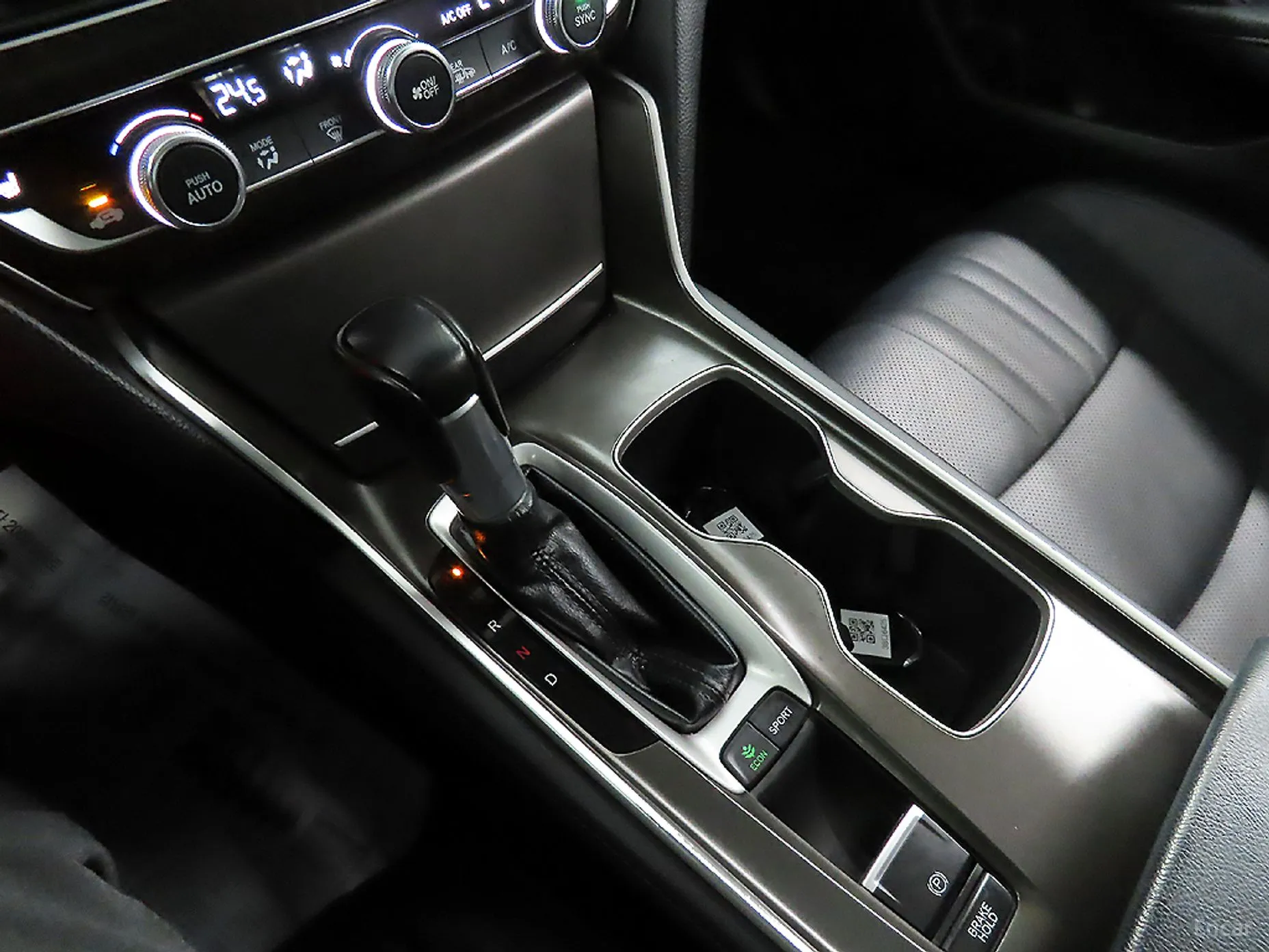 Honda Accord 10th Generation превью 13