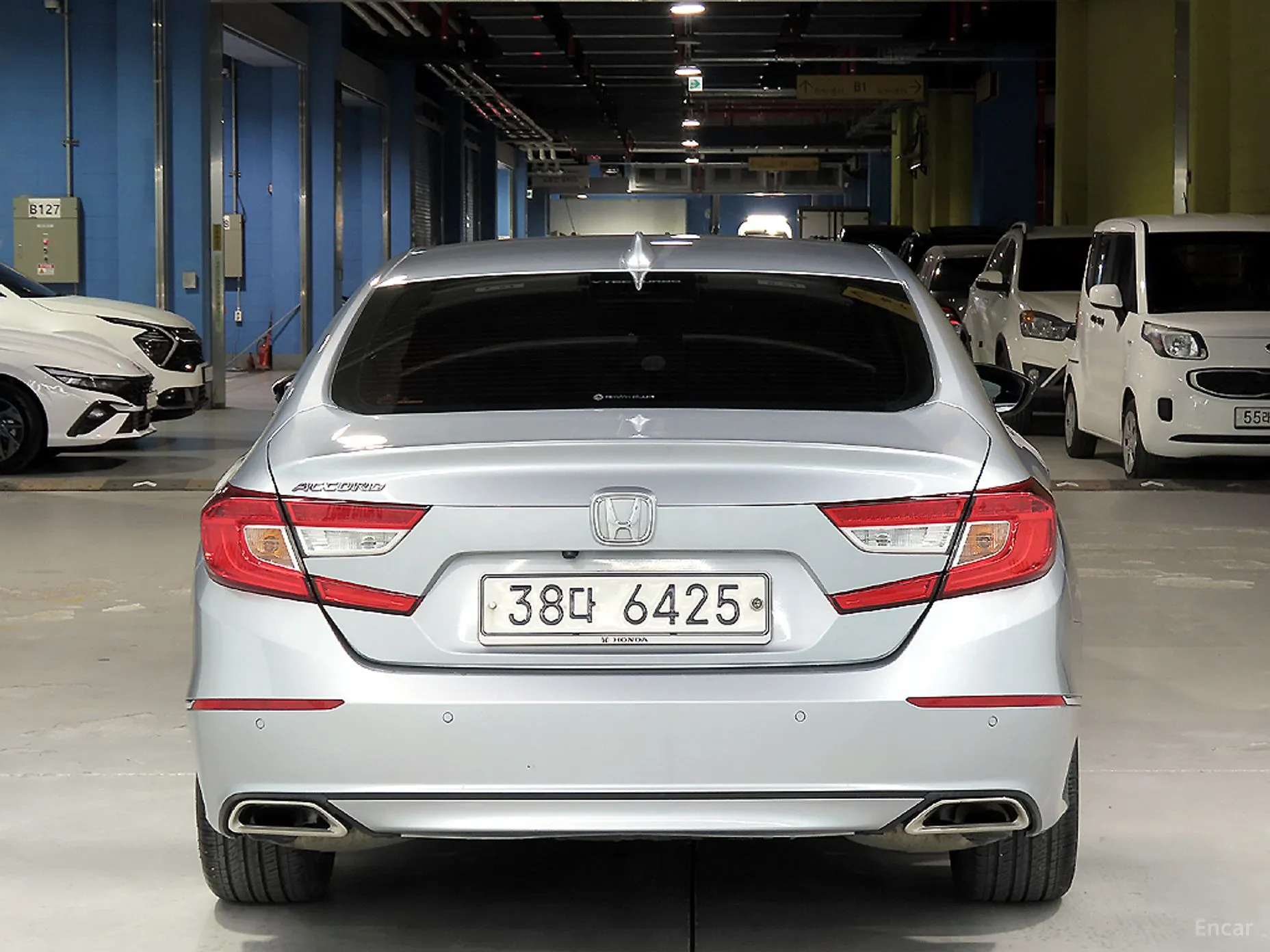 Honda Accord 10th Generation превью 3