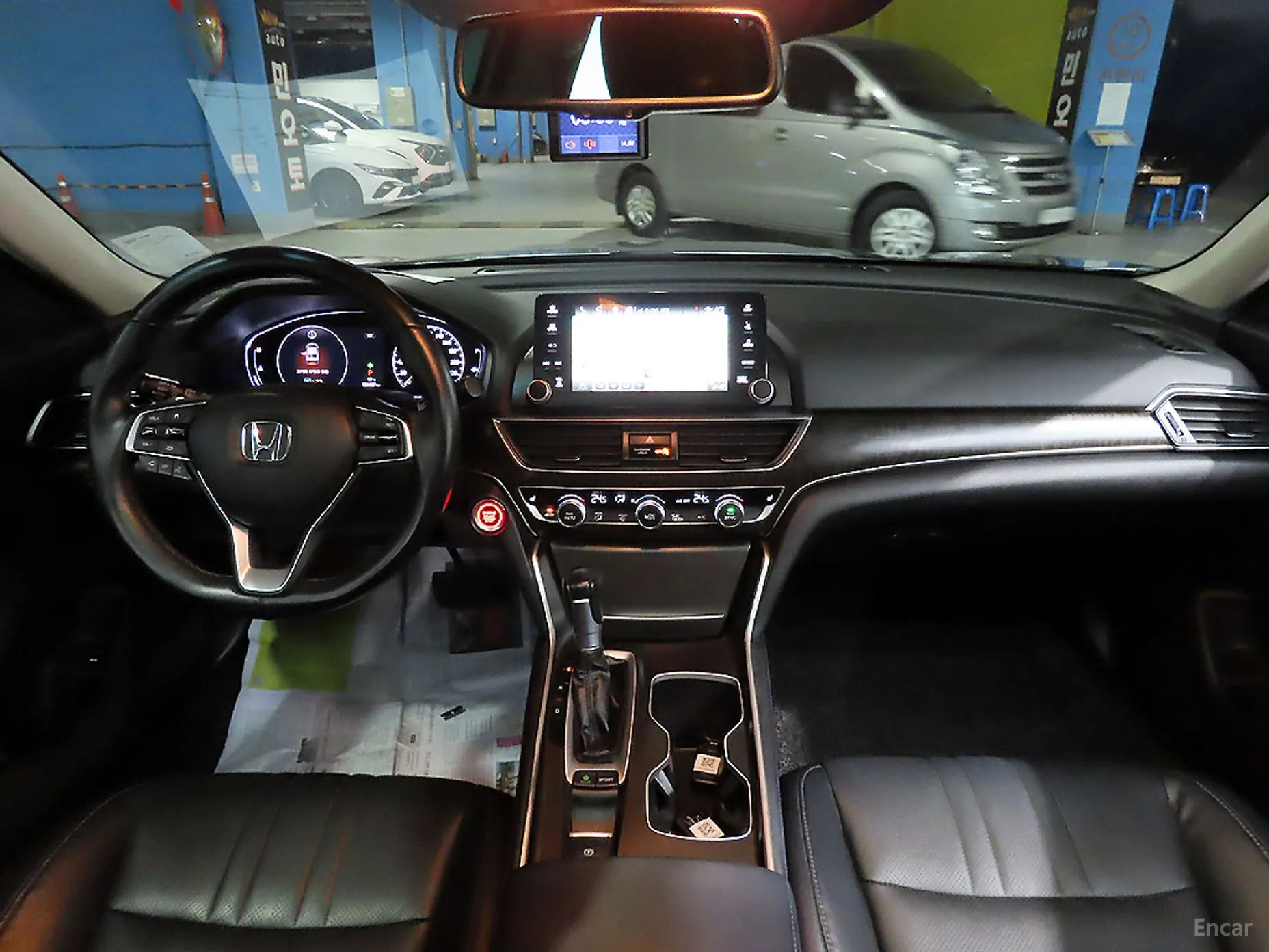 Honda Accord 10th Generation превью 5