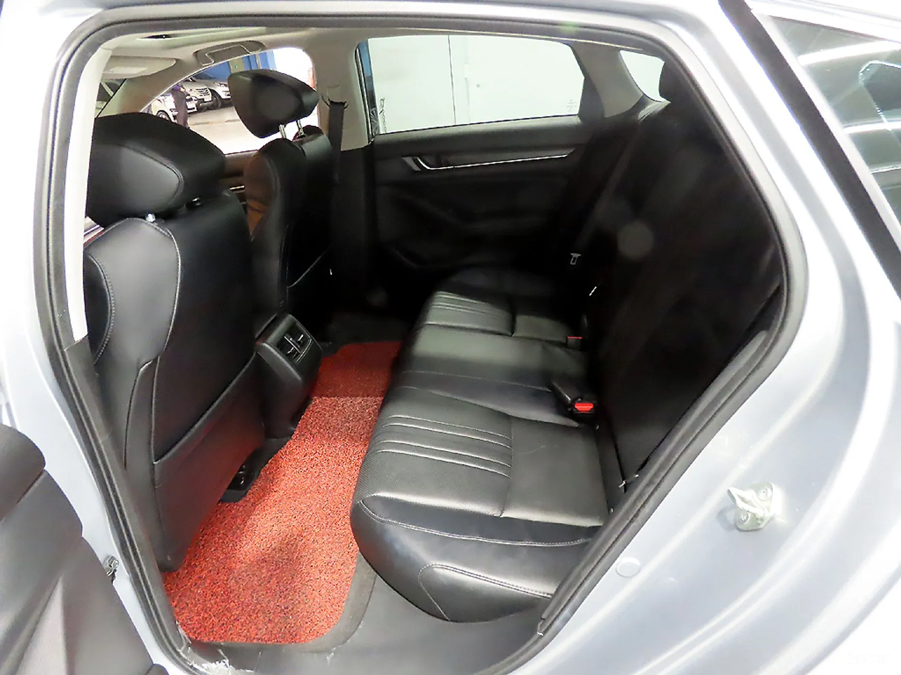 Honda Accord 10th Generation превью 7