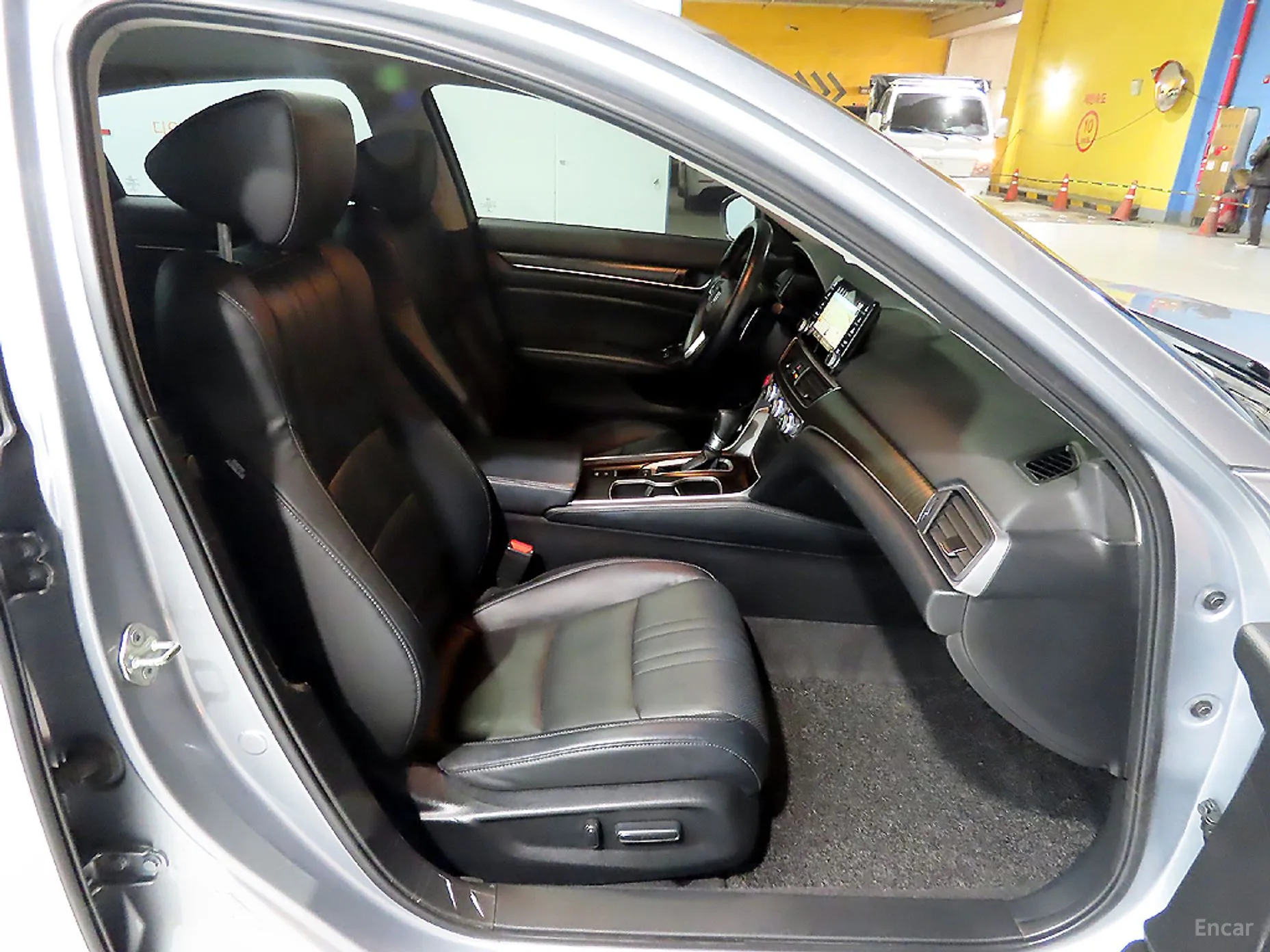 Honda Accord 10th Generation превью 8