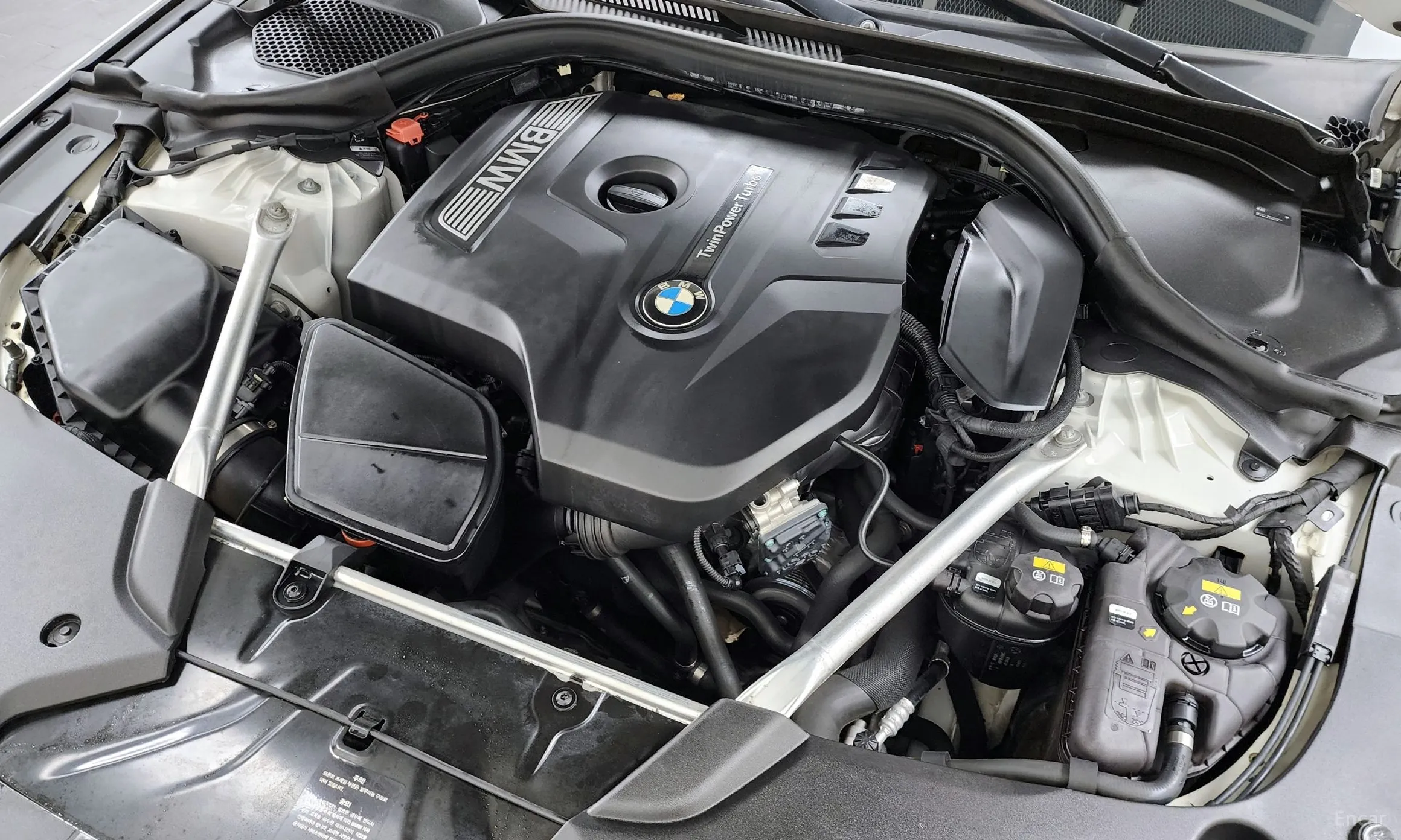 BMW 5 Series (G30) превью 6