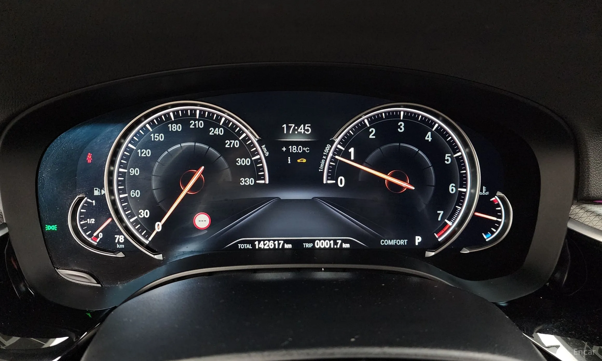 BMW 5 Series (G30) превью 8