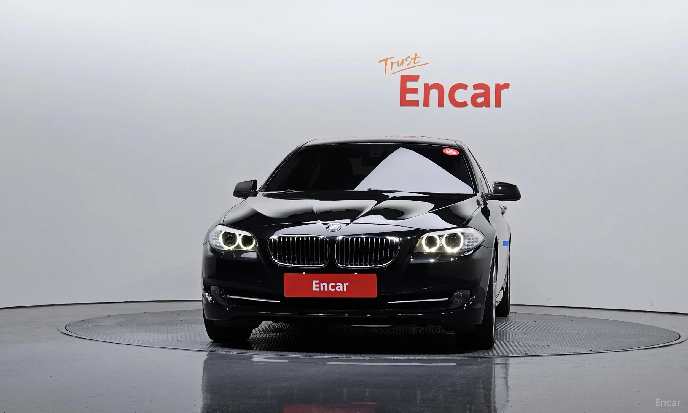 BMW 5 Series (F10) превью 3