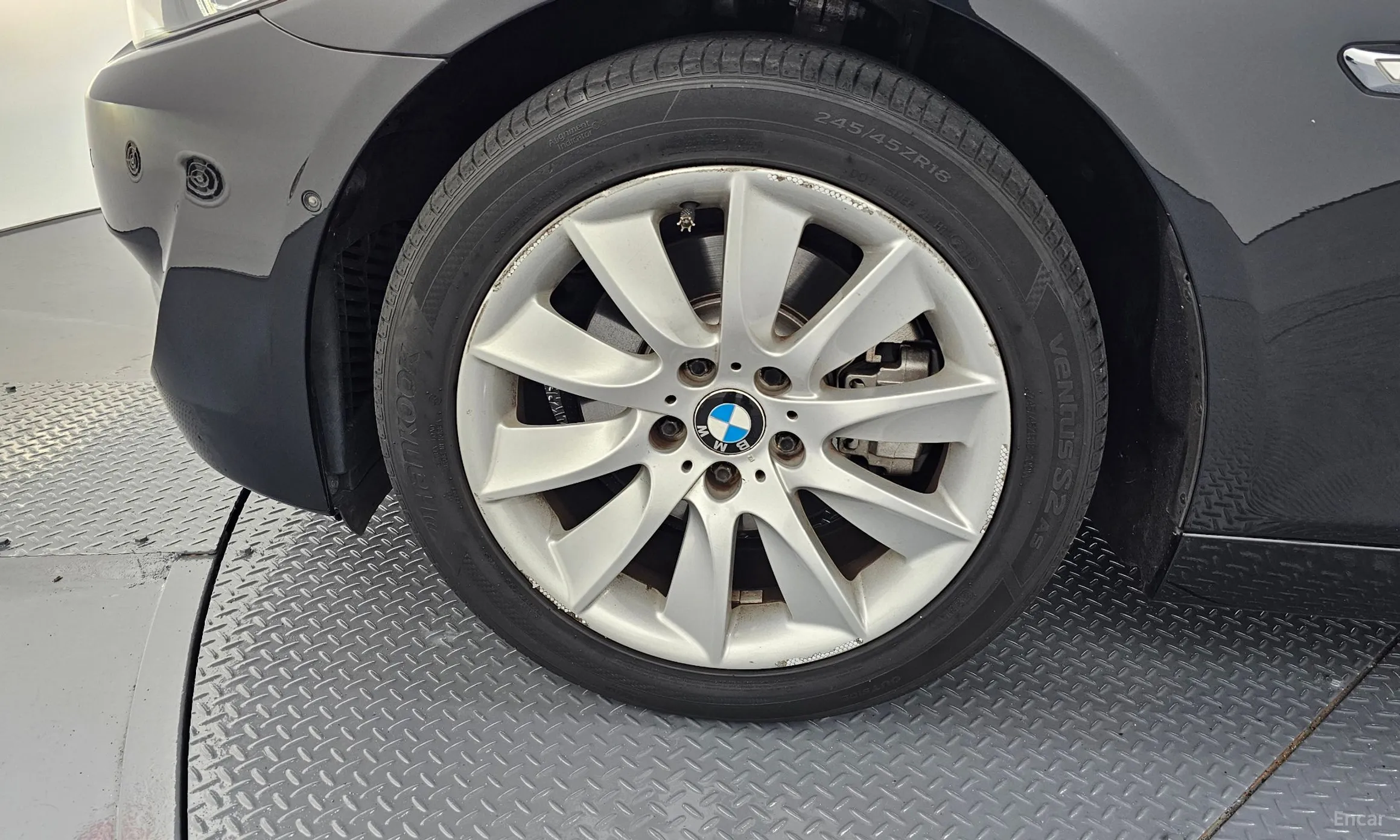 BMW 5 Series (F10) превью 5