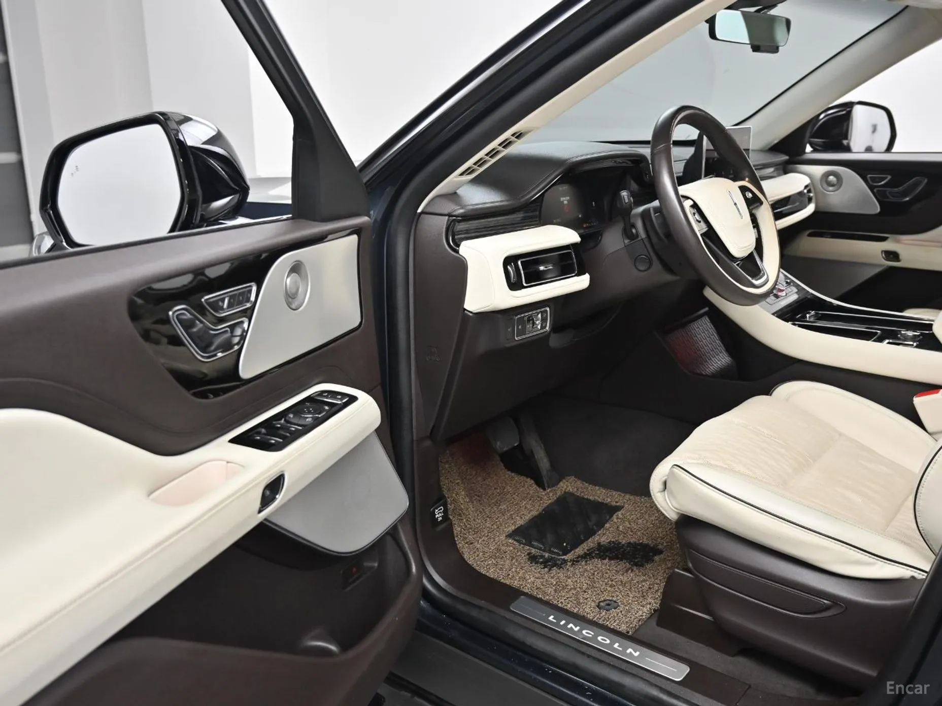 Lincoln Aviator 2nd Generation превью 11