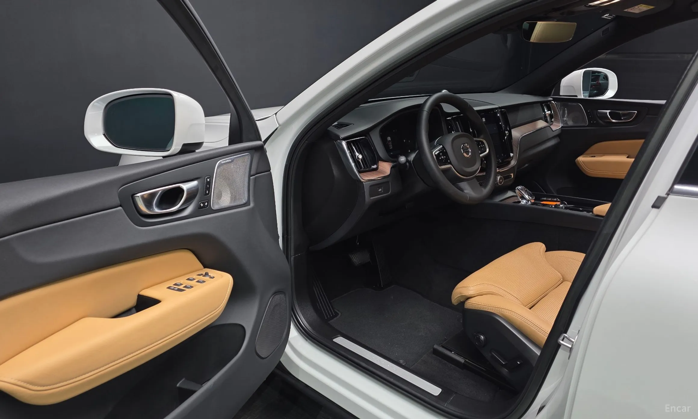 Volvo XC60 Gen 2 превью 10